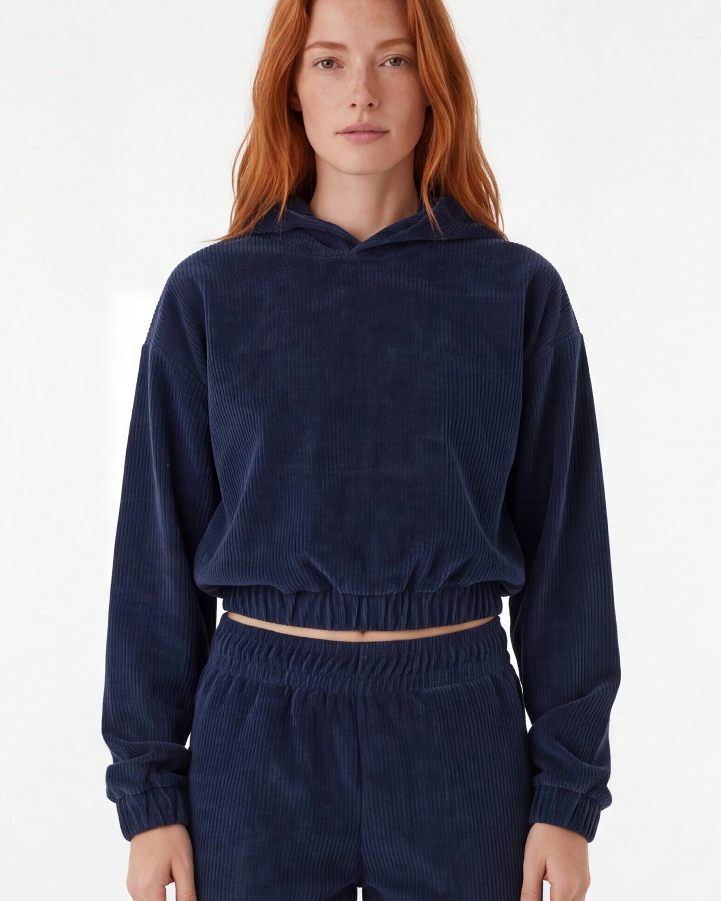 ORGANICATION Damen vegan Kurzer Hoodie Aus Cord Harriet In Marineblau – Ansicht 2