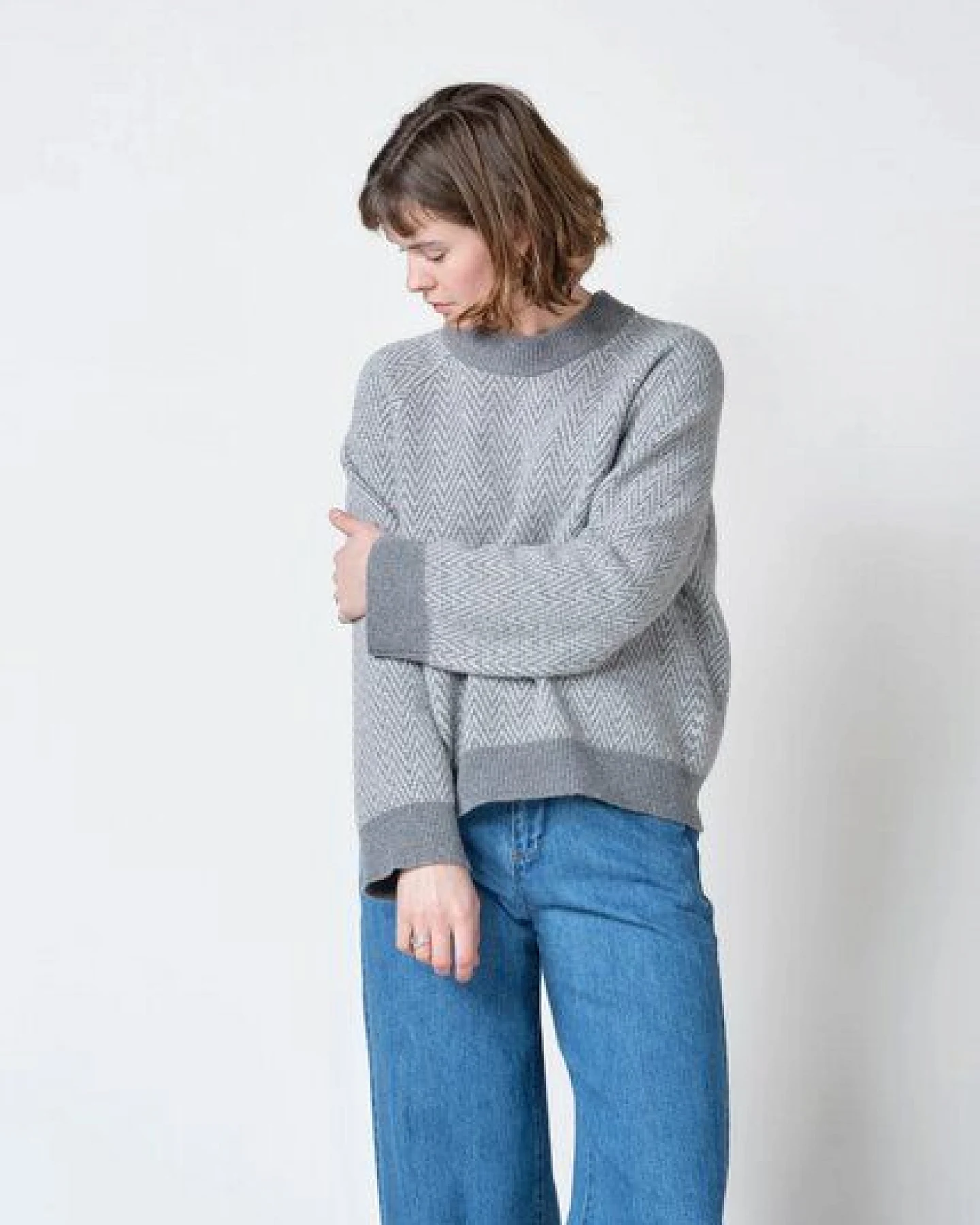 Klitmøller Collective Merino-Pullover mit Zick-Zack-Muster Modell: Hanne – Ansicht 2
