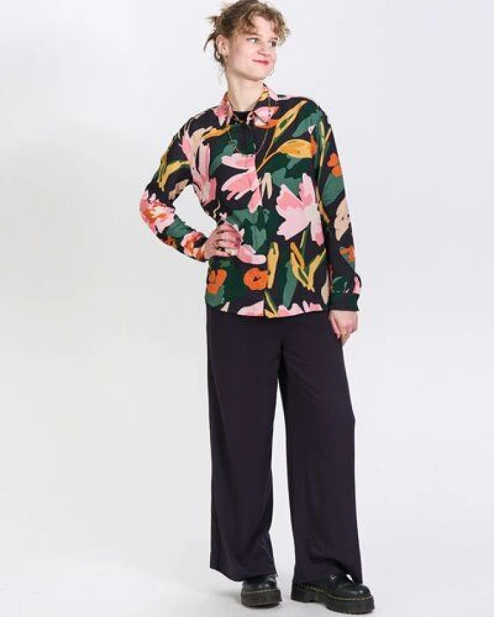 Zerum Bluse Modell: Simone aus EcoVero Viskose