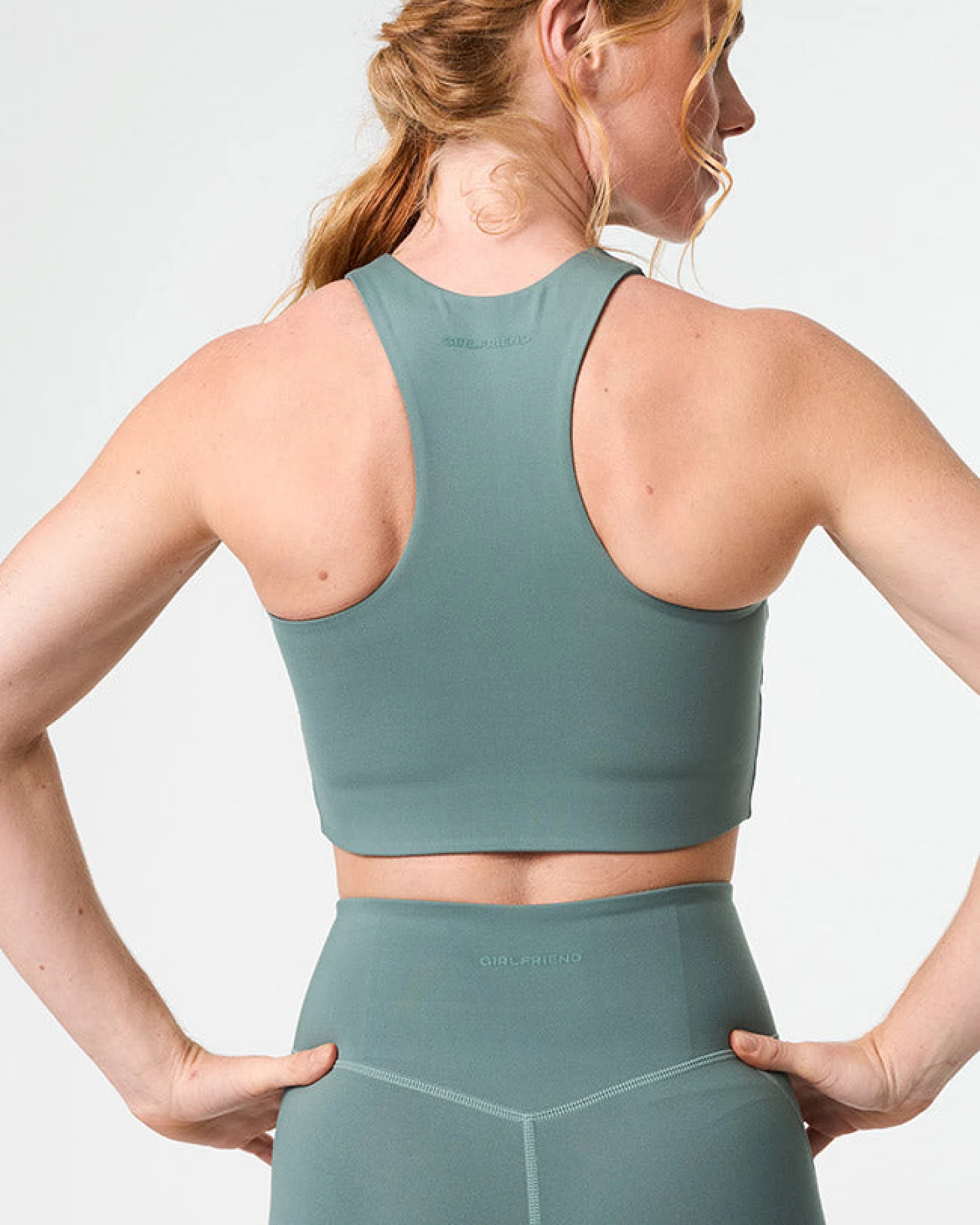 Girlfriend Collective Damen vegan Sport-Bh Dylan Jägergrün – Ansicht 2