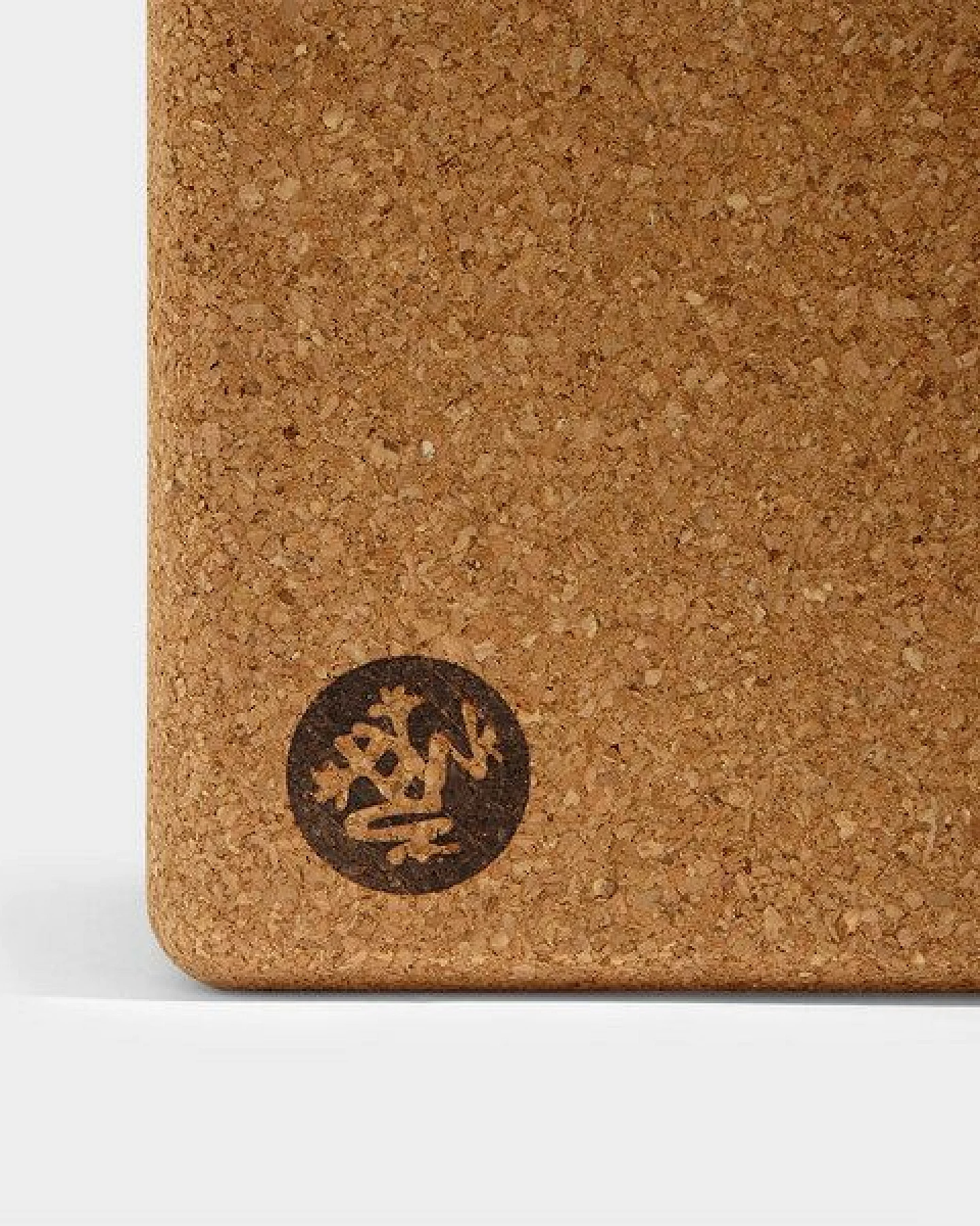 Manduka Korkblock – Yogablock aus massivem Kork – Ansicht 4