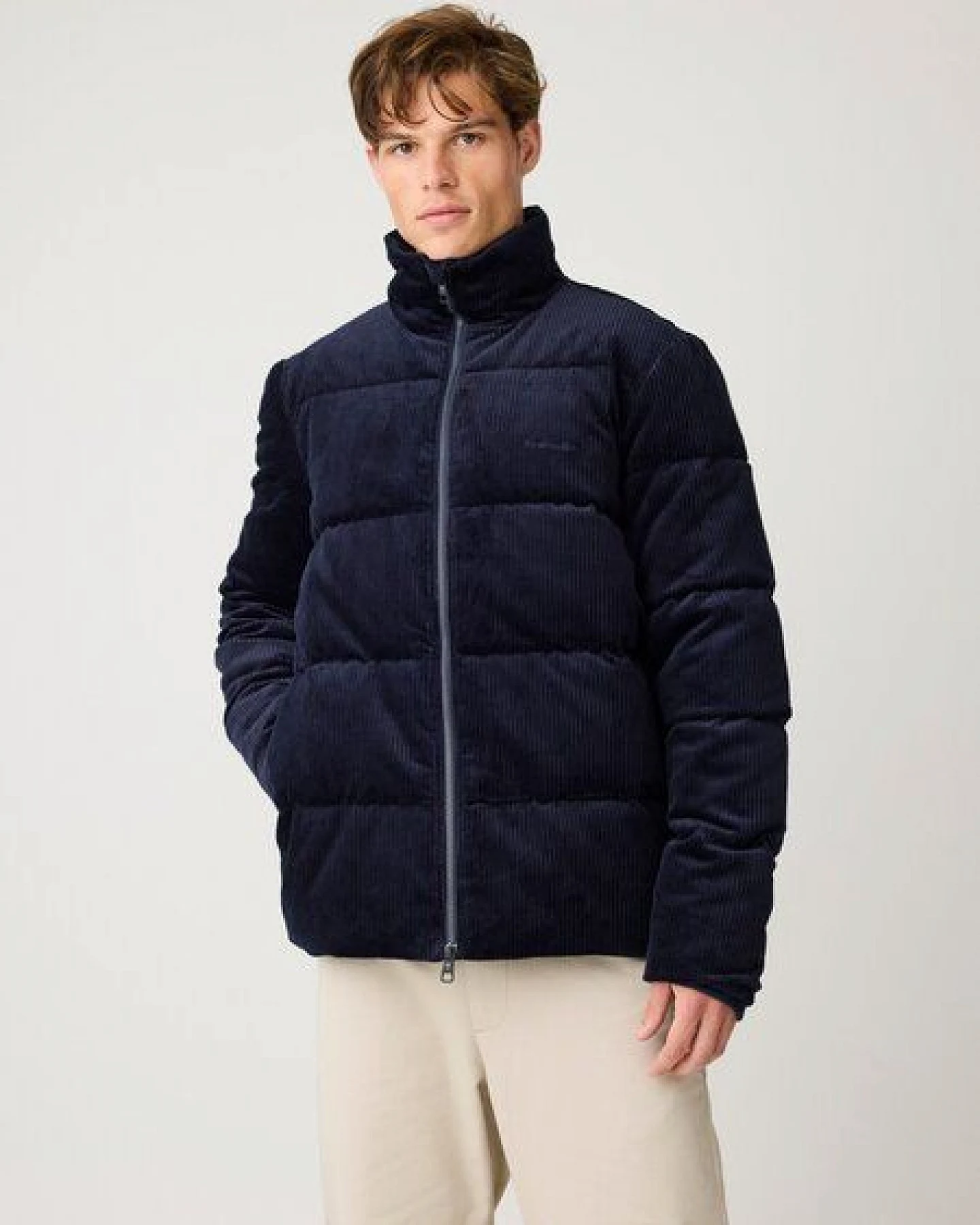 KnowledgeCotton Apparel Wattierte Cord-Steppjacke mit hohem Kragen aus Bio-Baumwolle – Ansicht 3