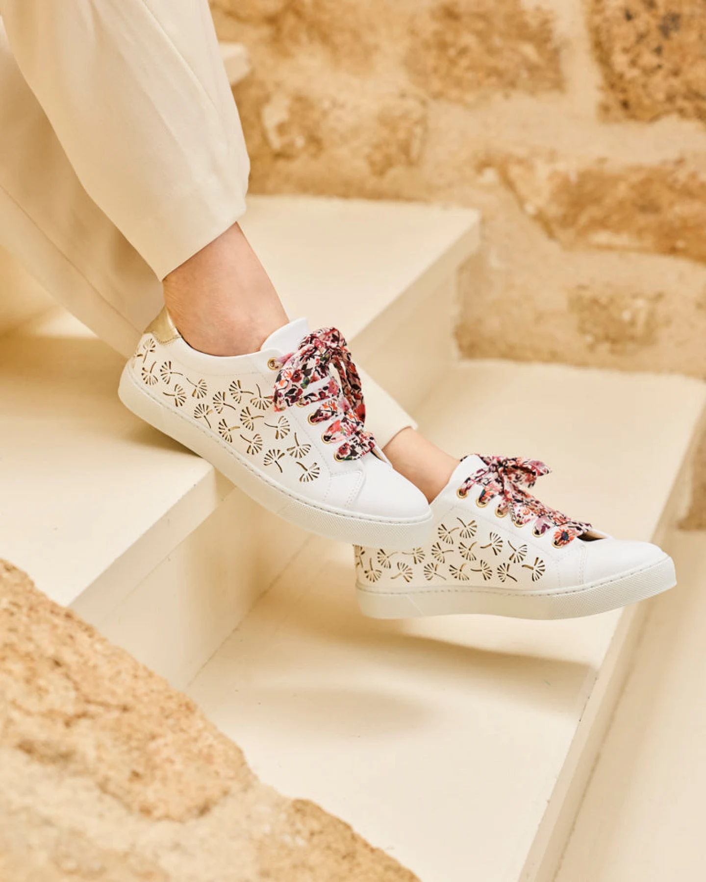 Minuit Sur Terre Damen vegan Sneaker Virevolte Mini Ginkgo Creme Gold – Ansicht 2