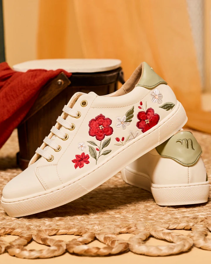 Minuit Sur Terre Damen vegan Sneaker Virevolte In Karminrot