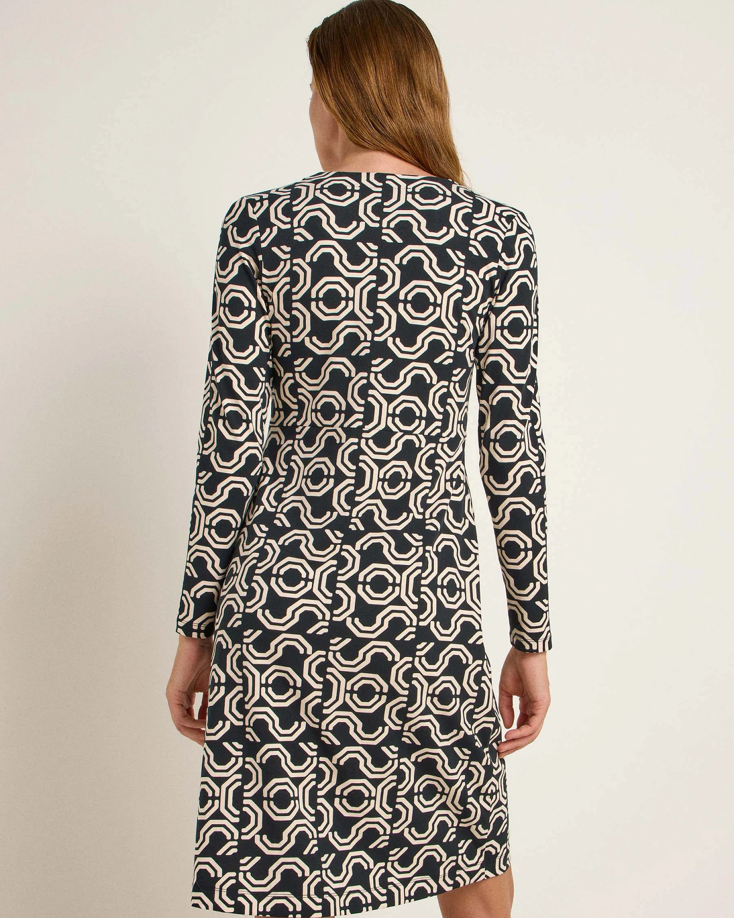 Kleid in Wickeloptik (OCS) – Ansicht 5