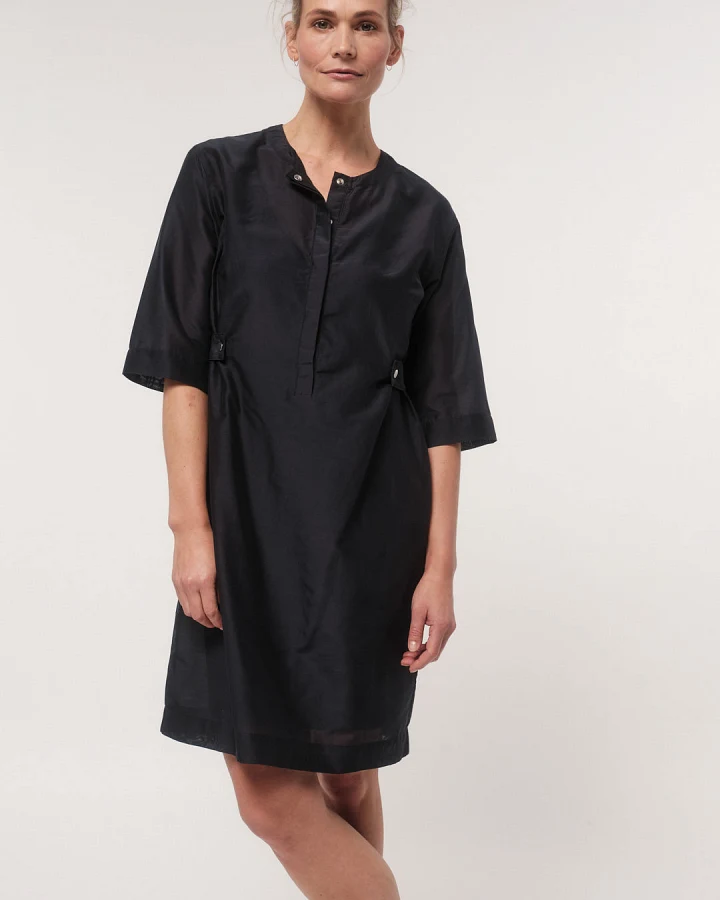 Kurzarmkleid