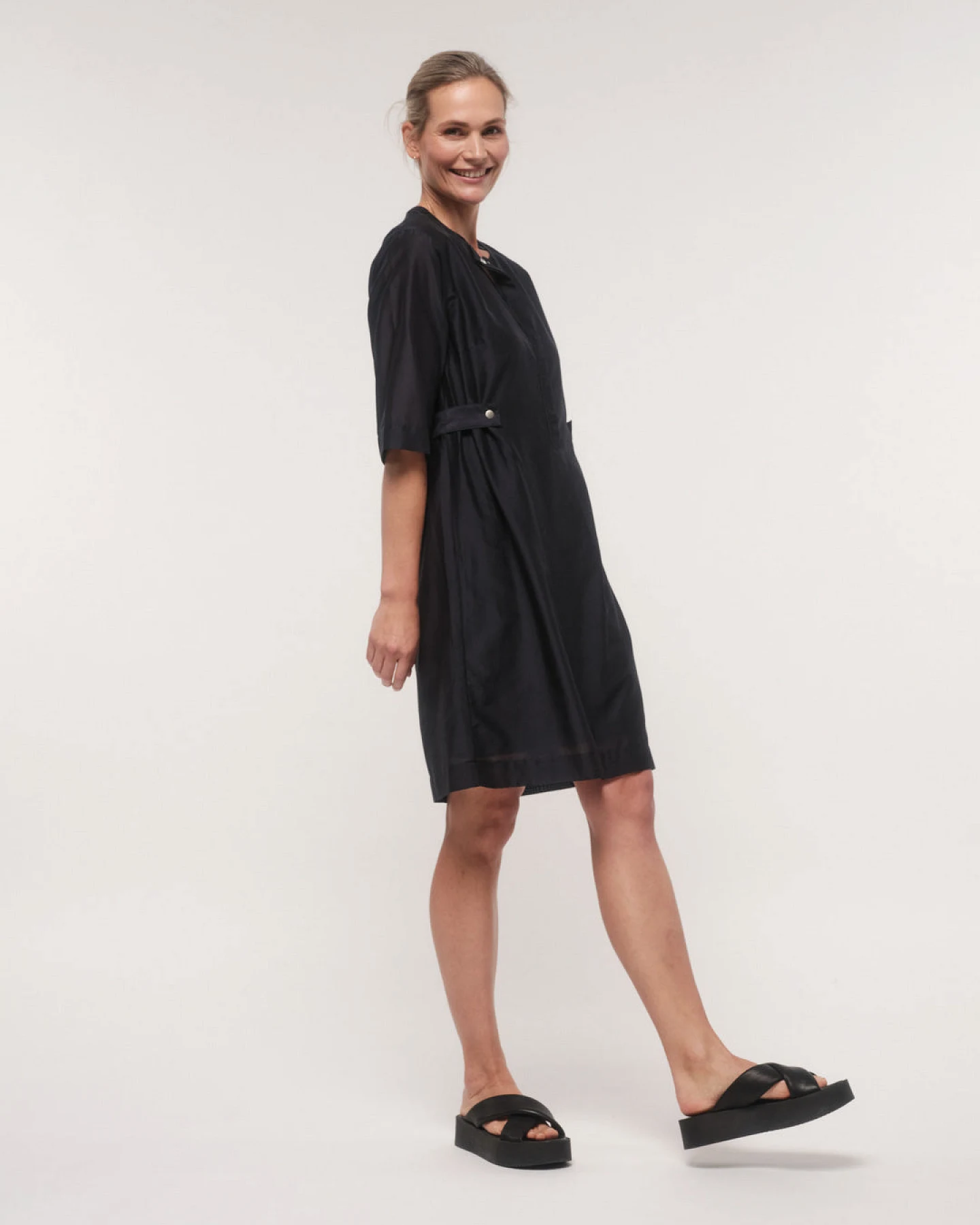 Kurzarmkleid – Ansicht 2
