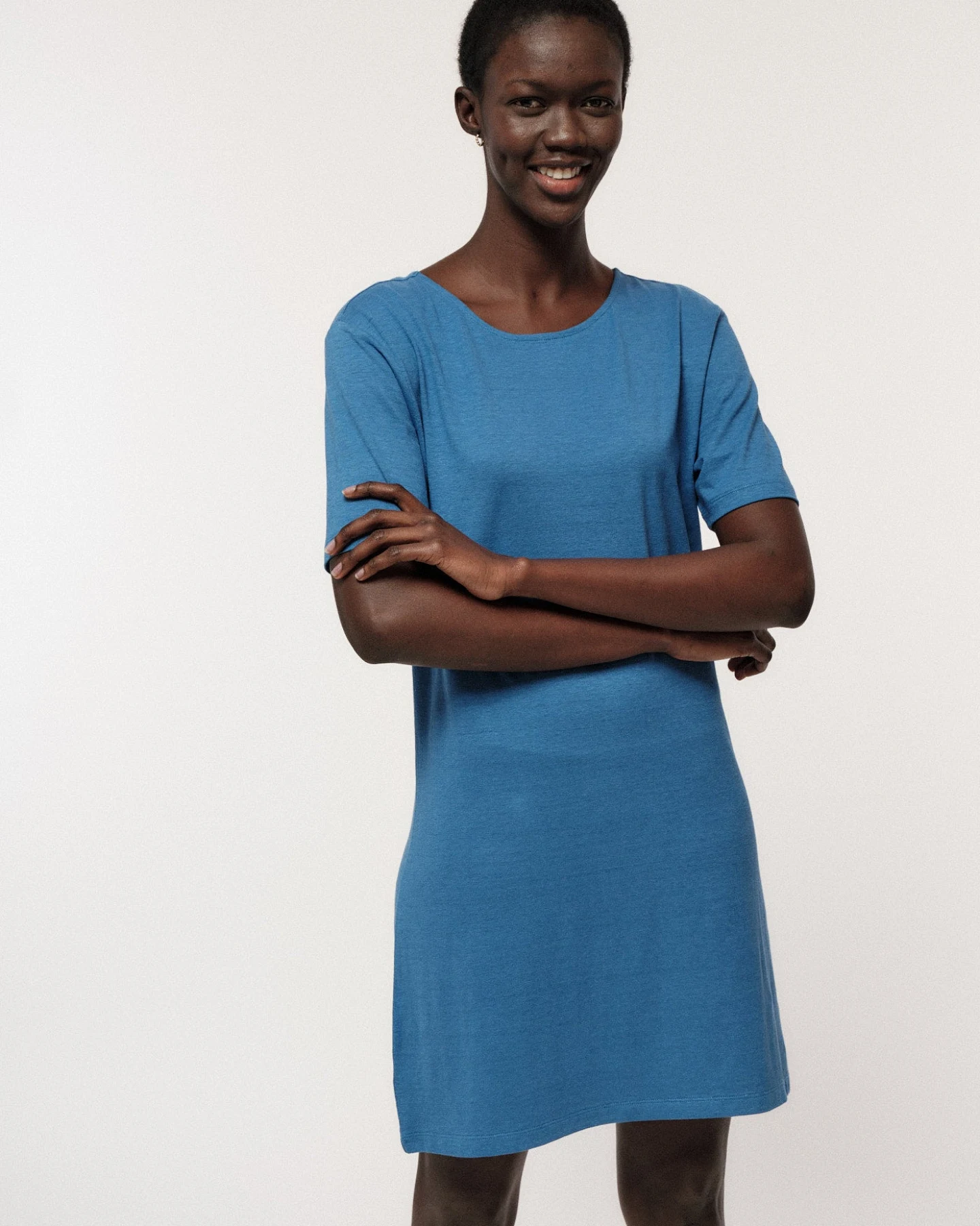 Kleid mit Rückenausschnitt – Ansicht 4