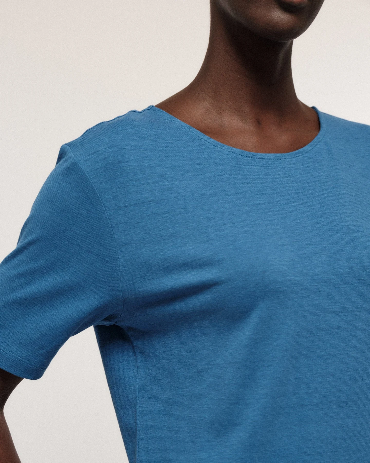 Kleid mit Rückenausschnitt – Ansicht 5