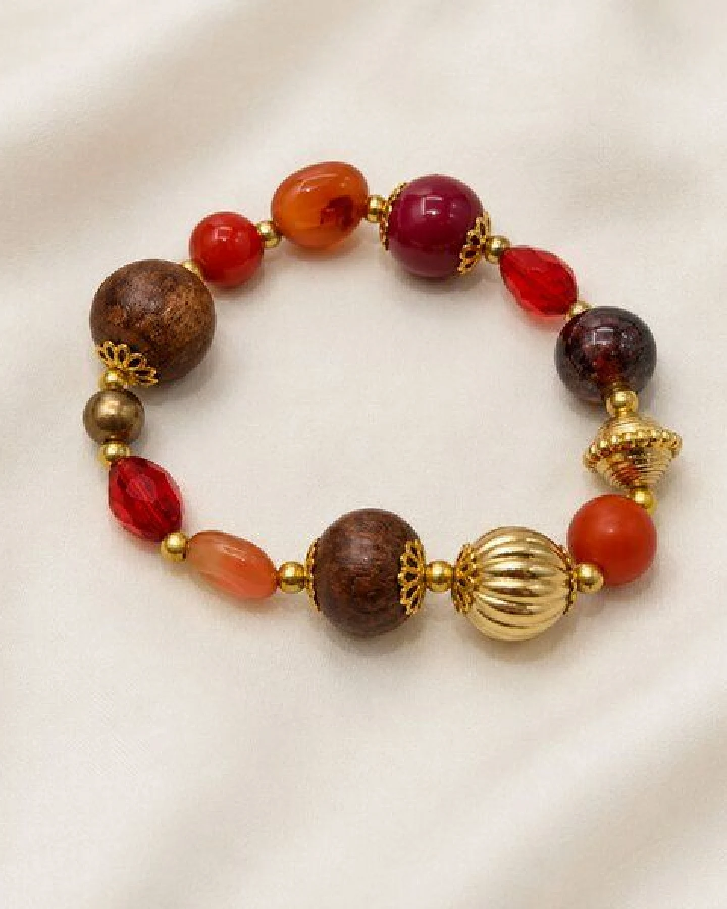 Janselo Mehrfarbiges Statement-Perlenarmband – Ansicht 3
