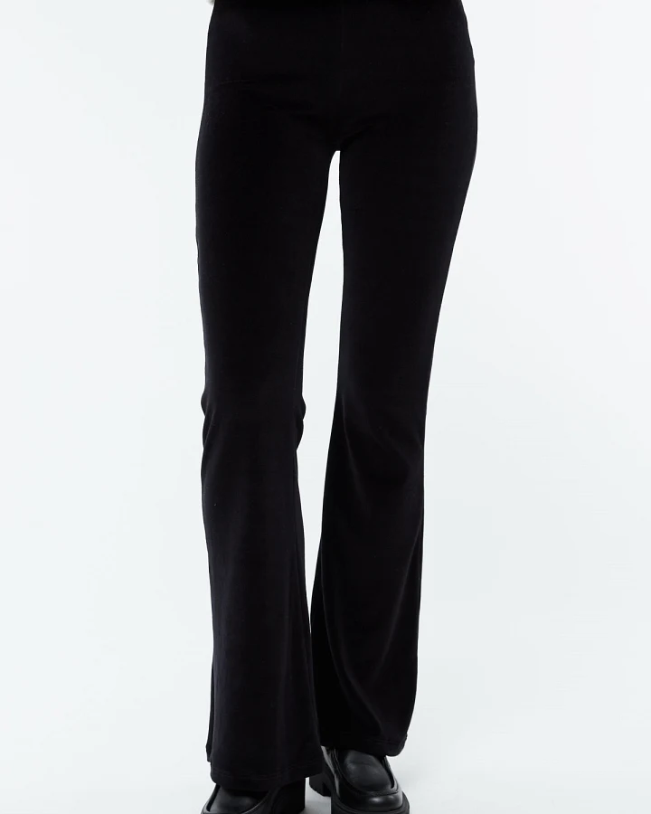 Givn Damen vegan Hose Mit Ausgestelltem Bein Von Gbelodie Schwarz