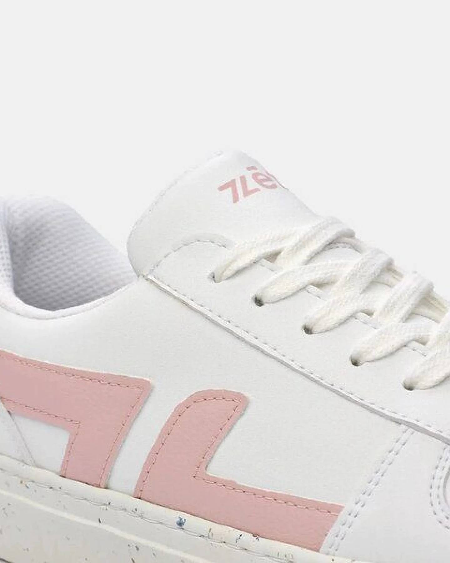 Zèta Alpha Rosa – Ansicht 4