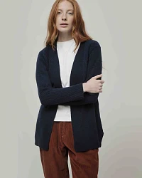 Produktseite: Langer Woll-Cardigan Modell: Gioia