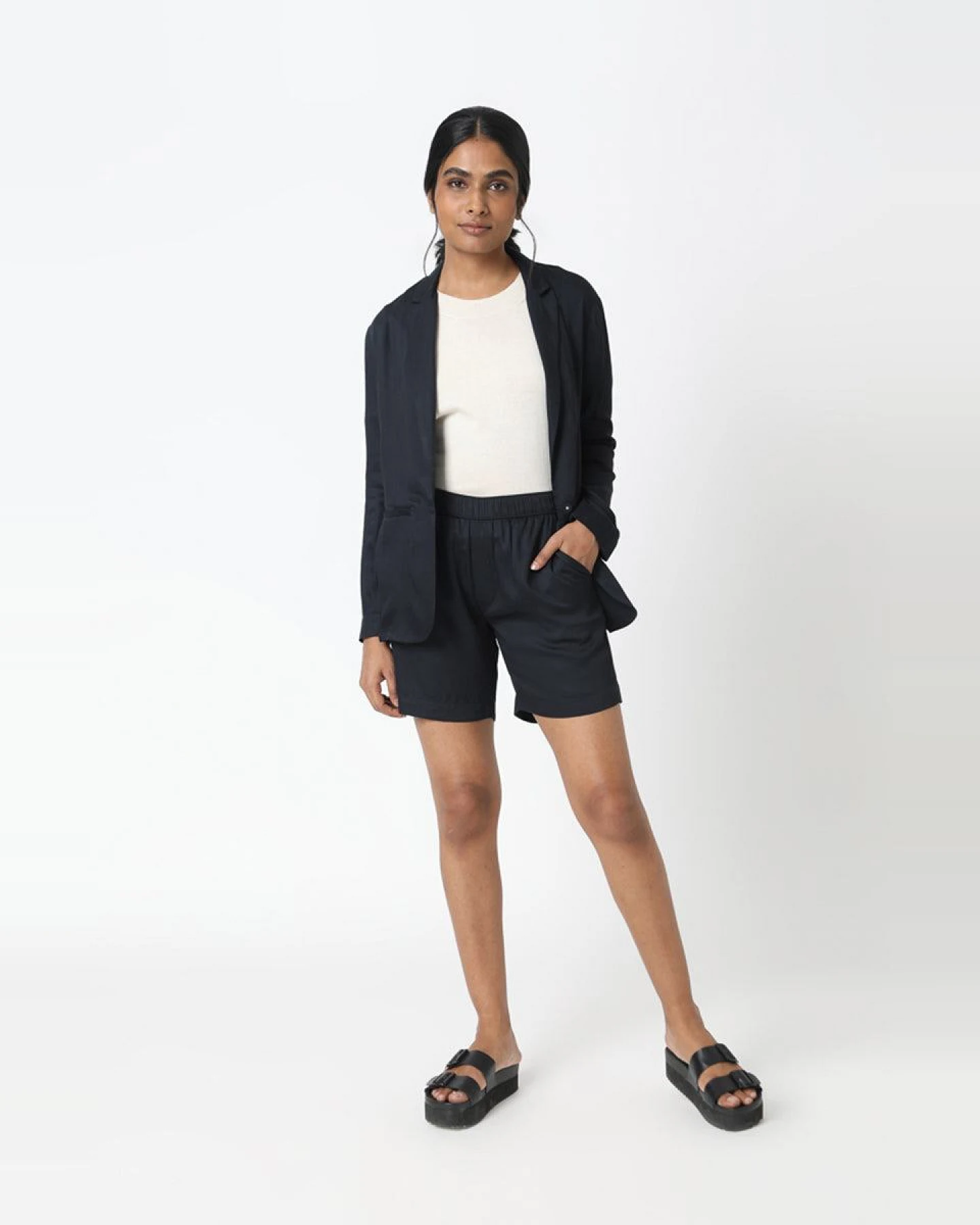 Neu Nomads Damen vegan Shorts Riga Schwarz – Ansicht 2