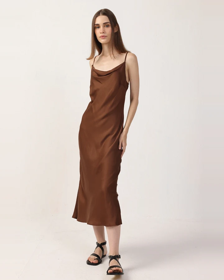 Neu Nomads Damen vegan Kleid Midi Rundhalsausschnitt Cognac