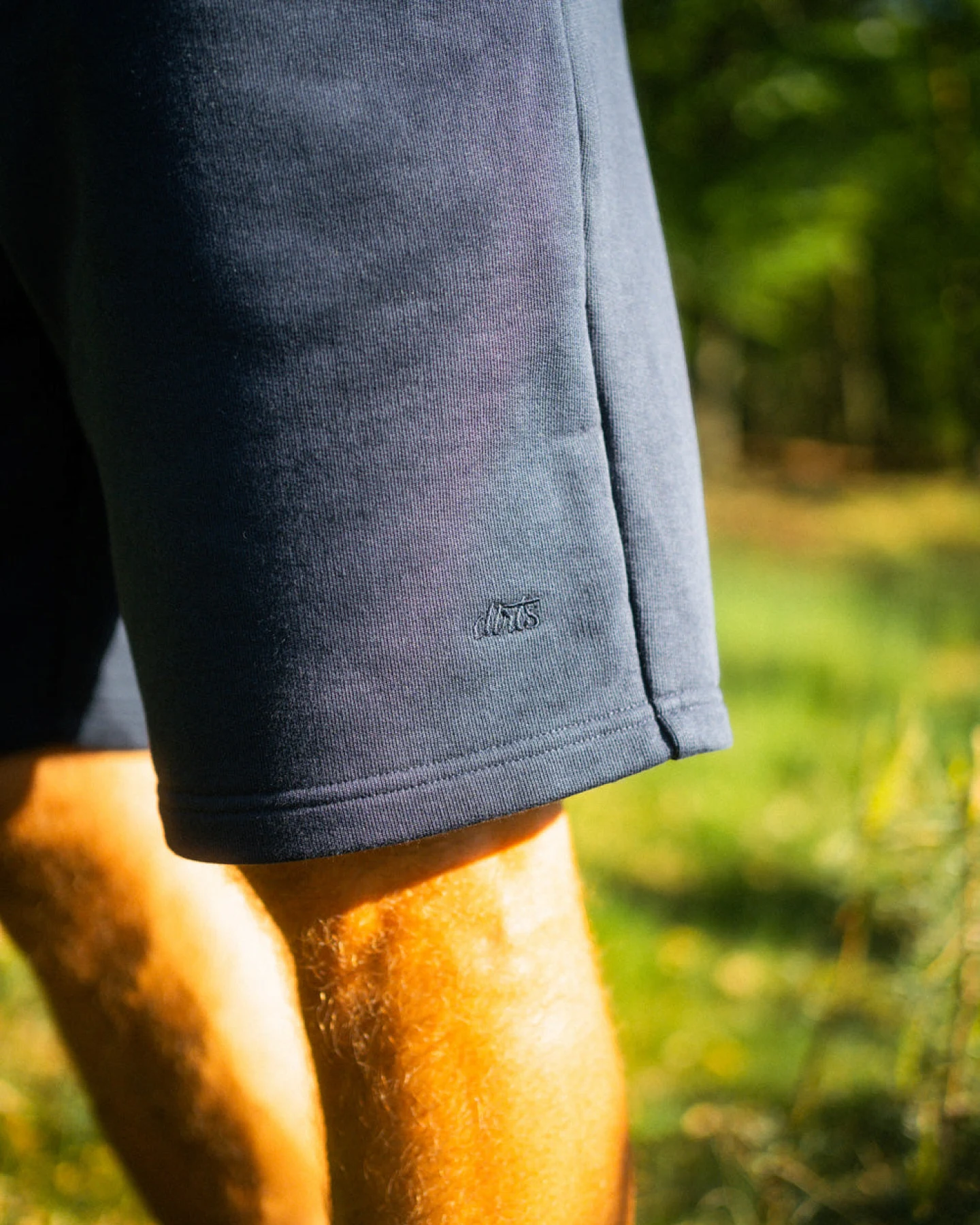 DIRTS Herren vegan Sweatshorts Navy – Ansicht 2