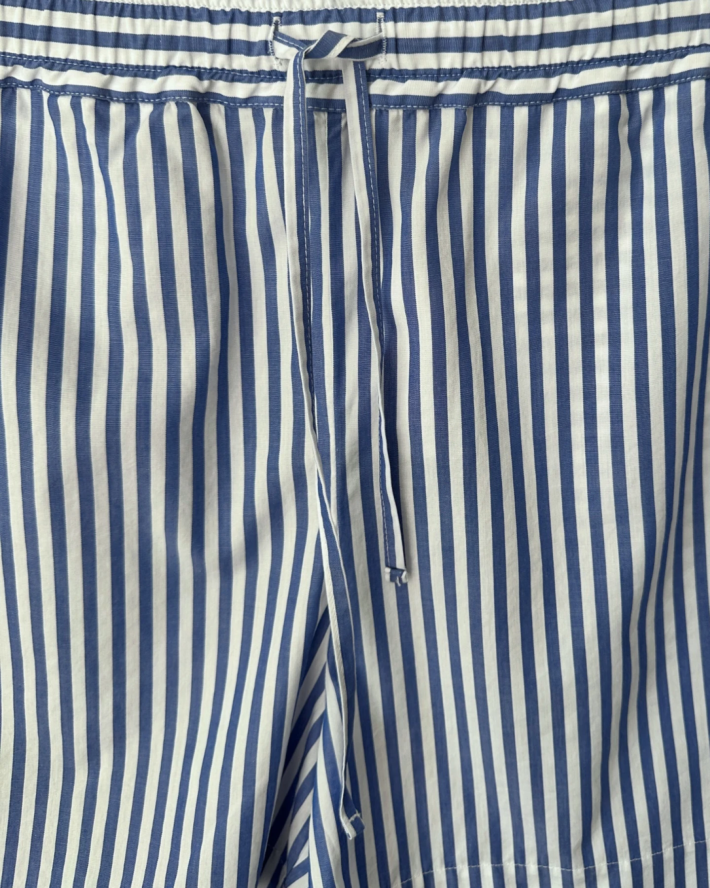 WOTE Damen vegan Shorts Gestreift Blau-Weiß – Ansicht 2