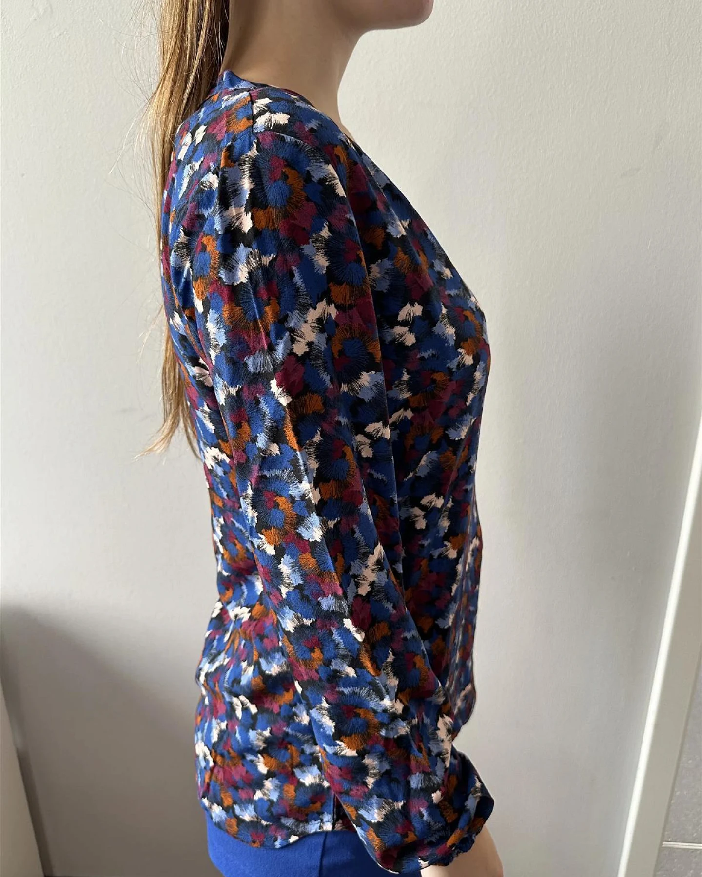 UVR Damen vegan Bluse Adileina Multicolour – Ansicht 2
