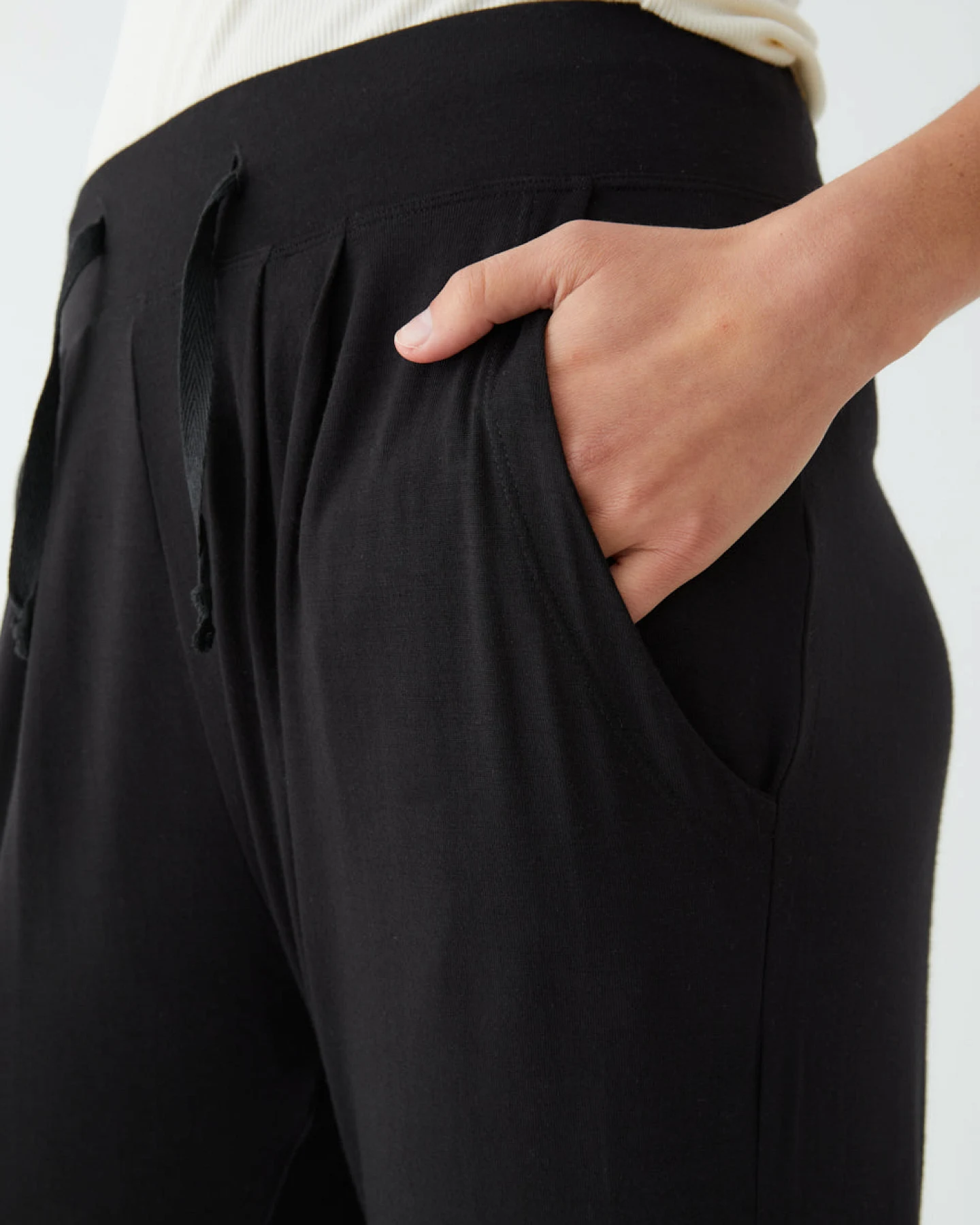 Movesgood Damen vegan Jogger Andy Schwarz – Ansicht 2