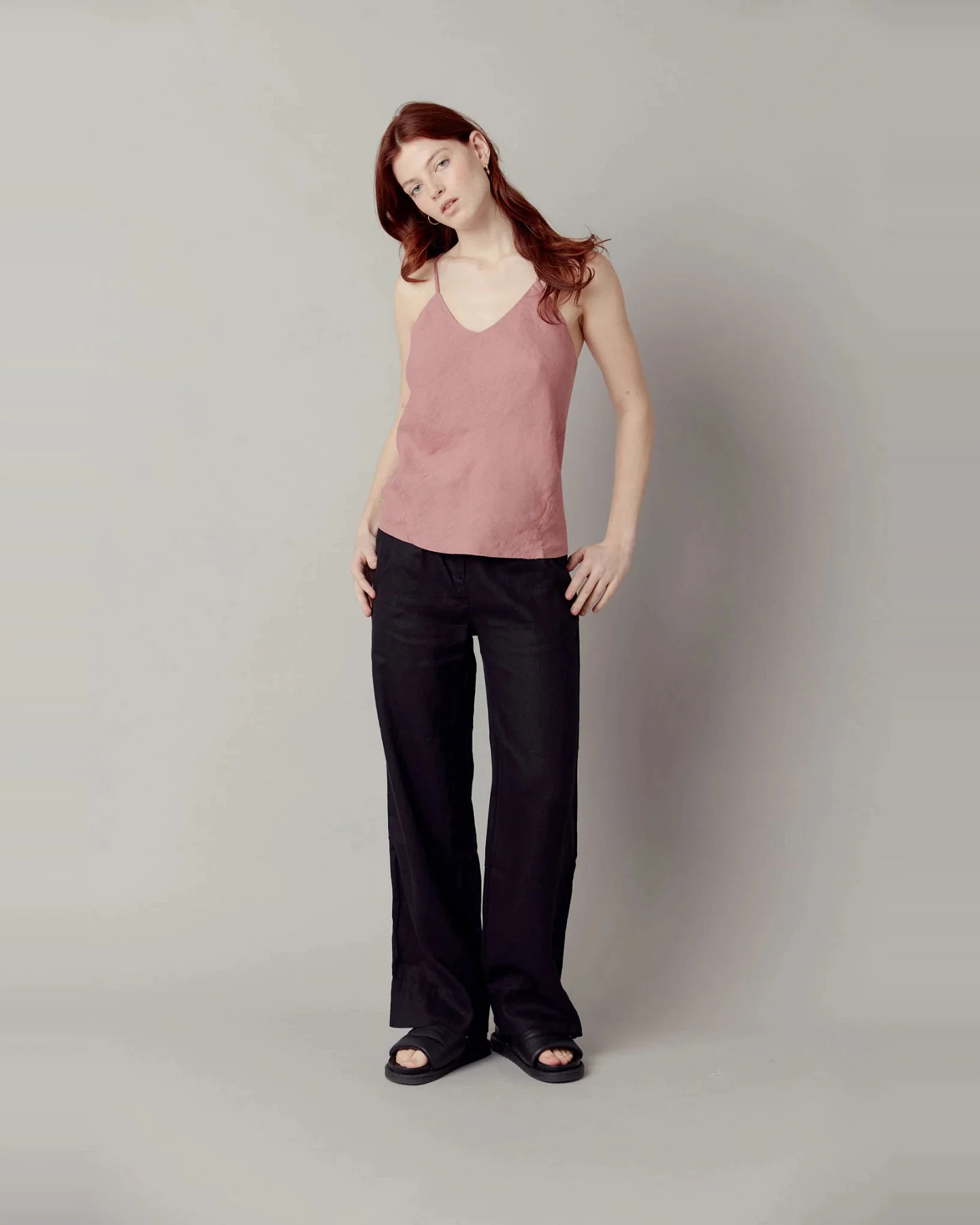 KOMODO Damen vegan Hose Löwe Schwarz – Ansicht 2