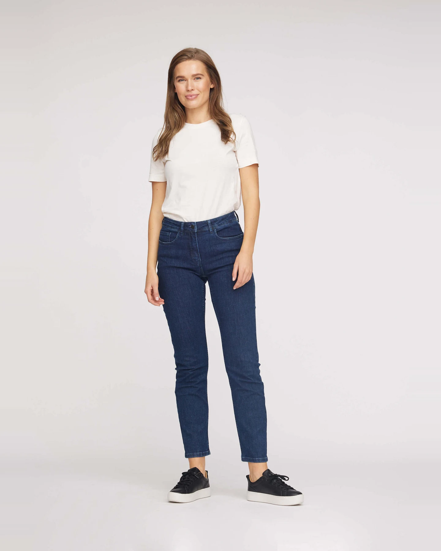 LAURIE Damen vegan Jeans Charlotte Regular Ml Dunkelblau Denim – Ansicht 2