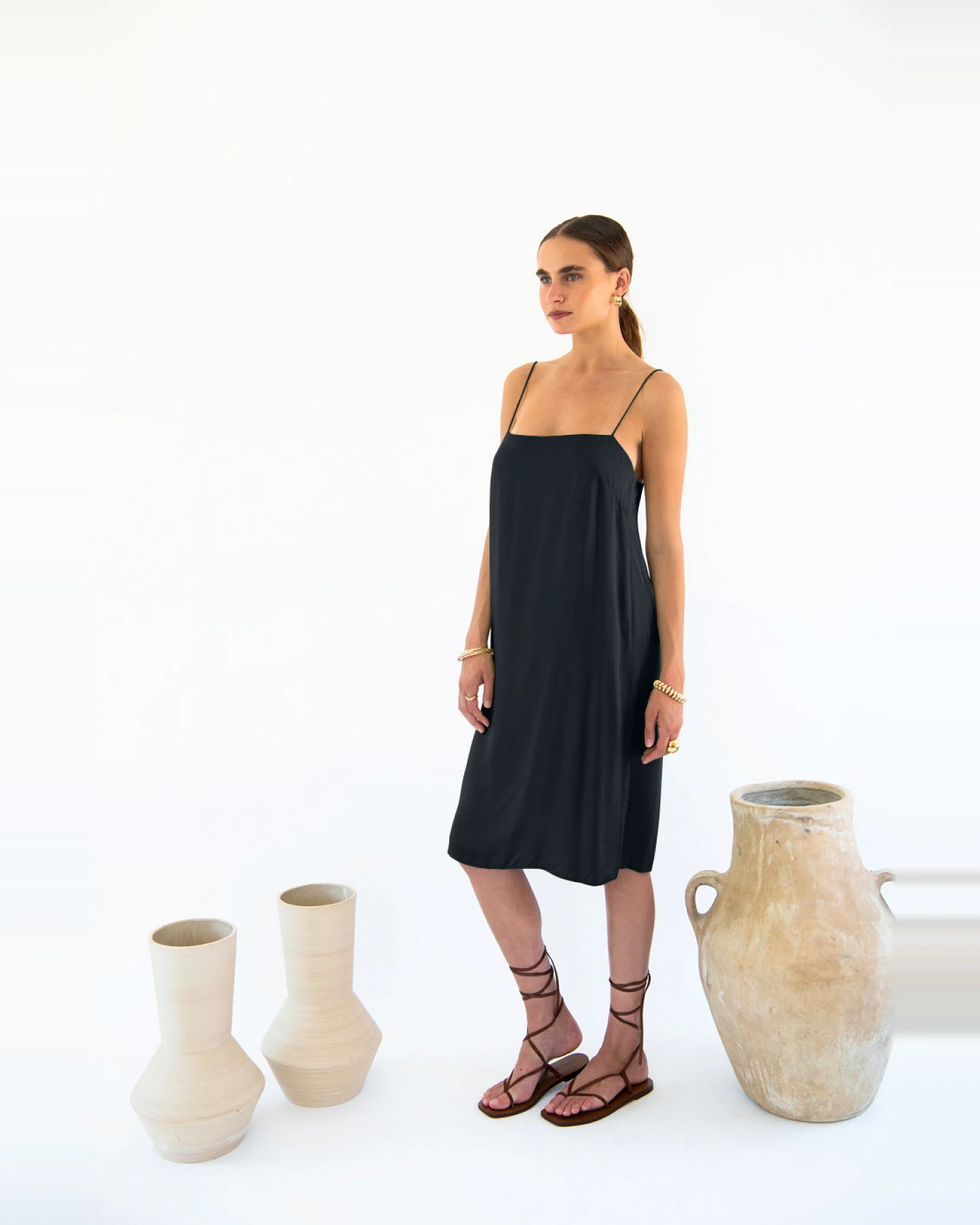 Neu Nomads Damen vegan Slip Dress Julianne Boxy Schwarz – Ansicht 2