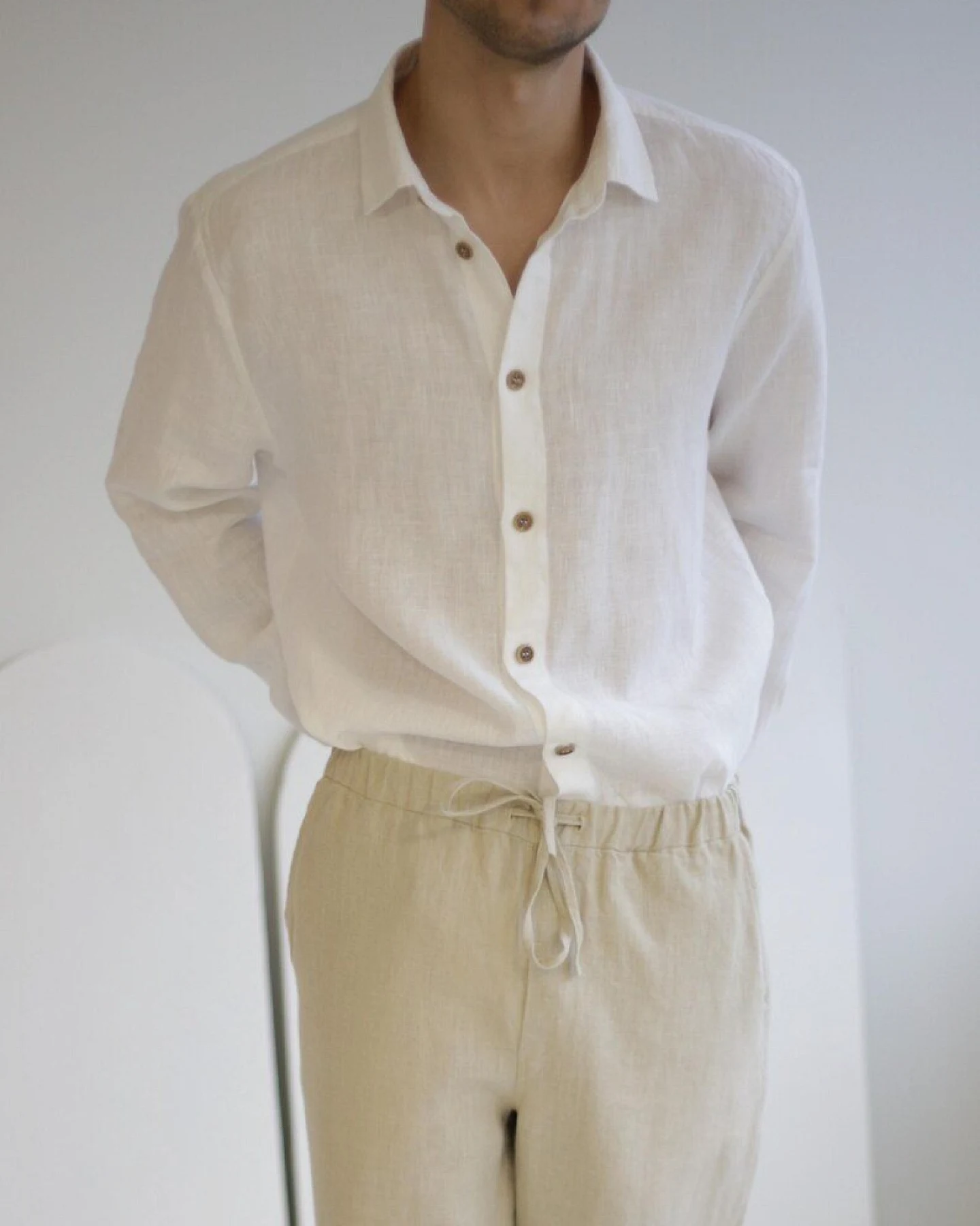 Amber Linen Herren vegan Hemd Havanna Weiß – Ansicht 2