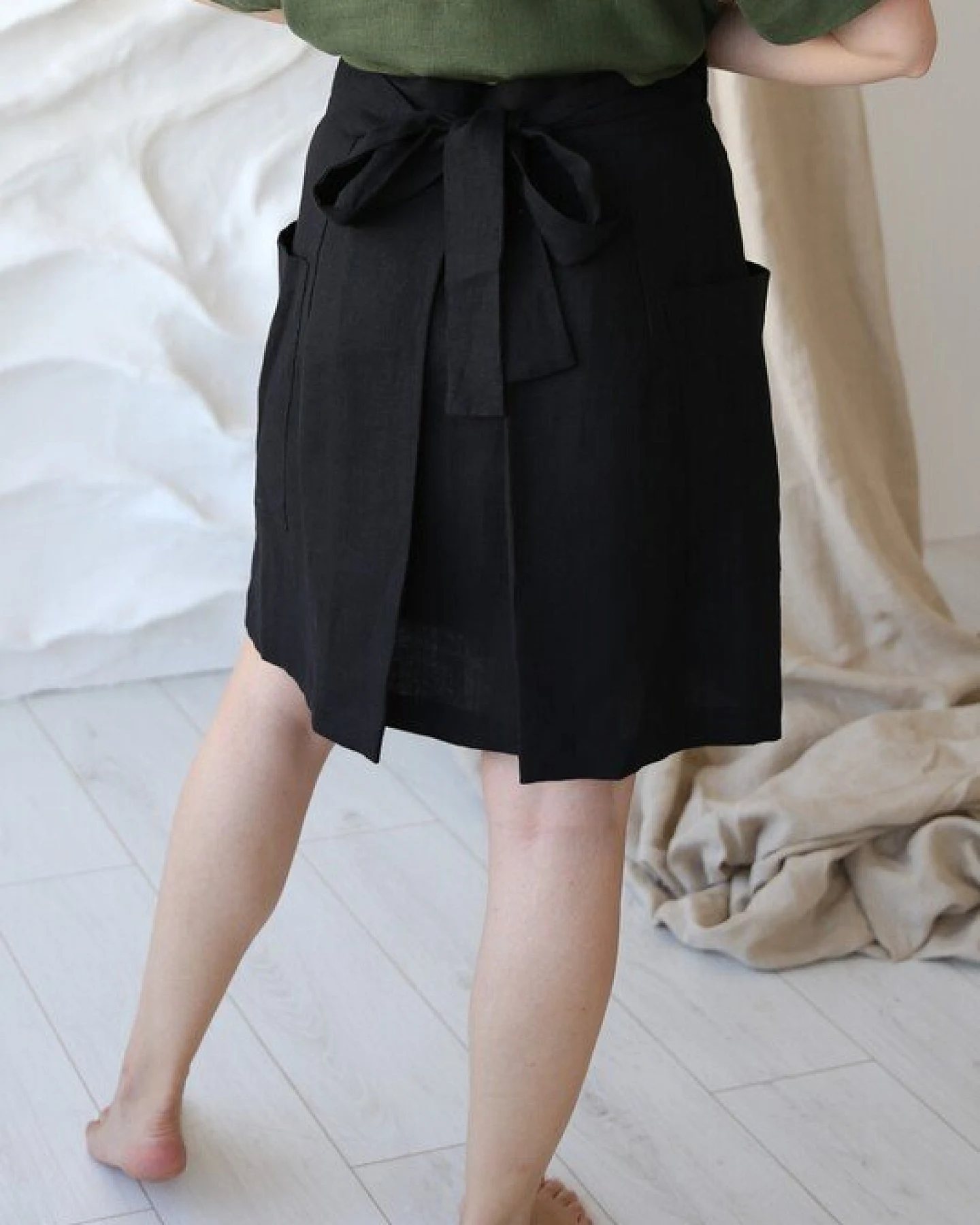 Amber Linen Damen vegan Wickelrock Schwarz – Ansicht 2