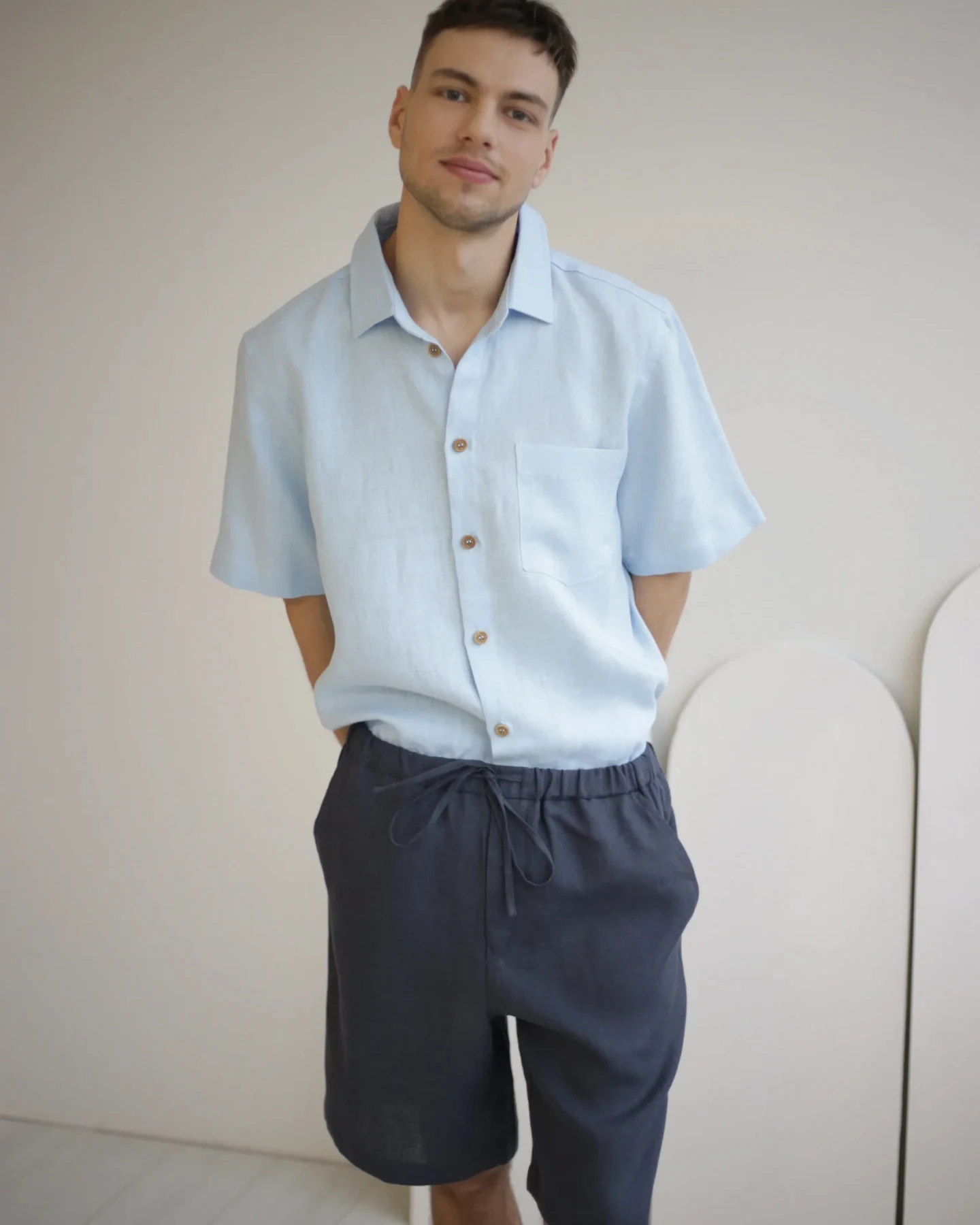 Amber Linen Herren vegan Shorts Miami Holzkohle Grau – Ansicht 2