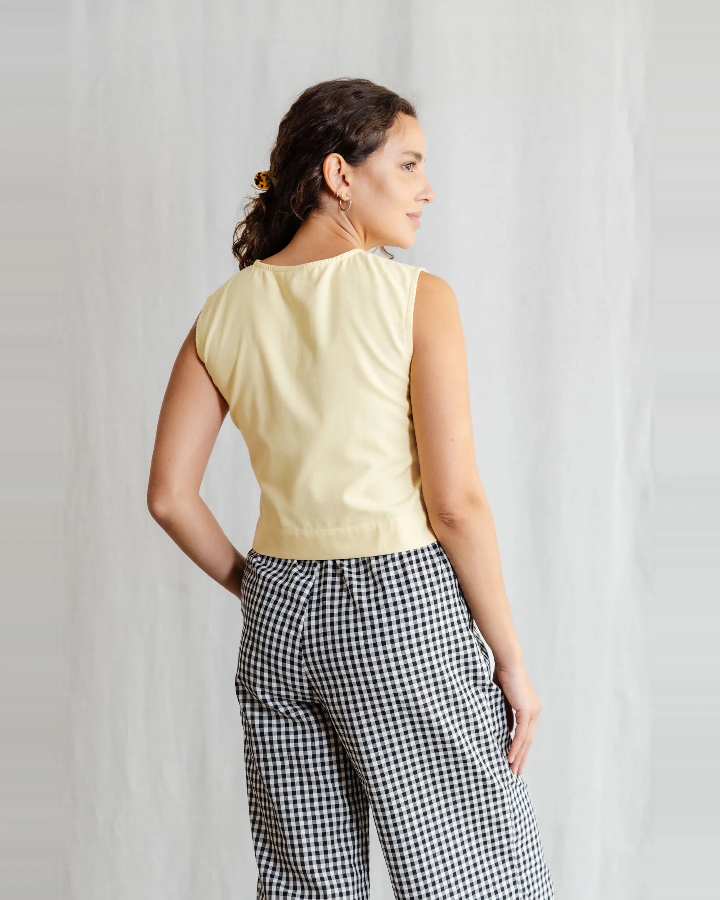 Jyoti - Fair Works Damen vegan Top DIYAn Zitronengelb – Ansicht 2