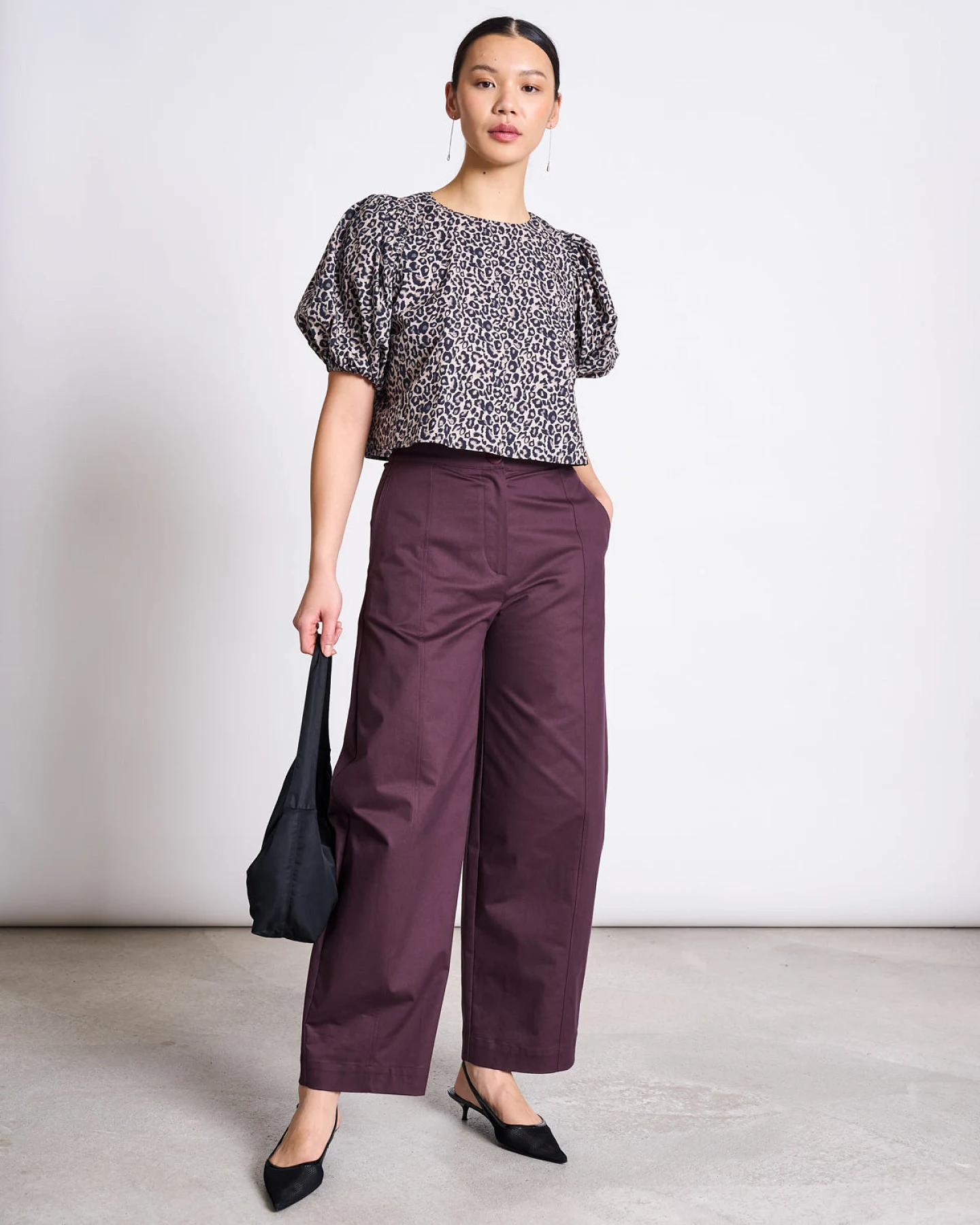JAN 'N JUNE Damen vegan Bluse Cropped Olmos Leo Print – Ansicht 2