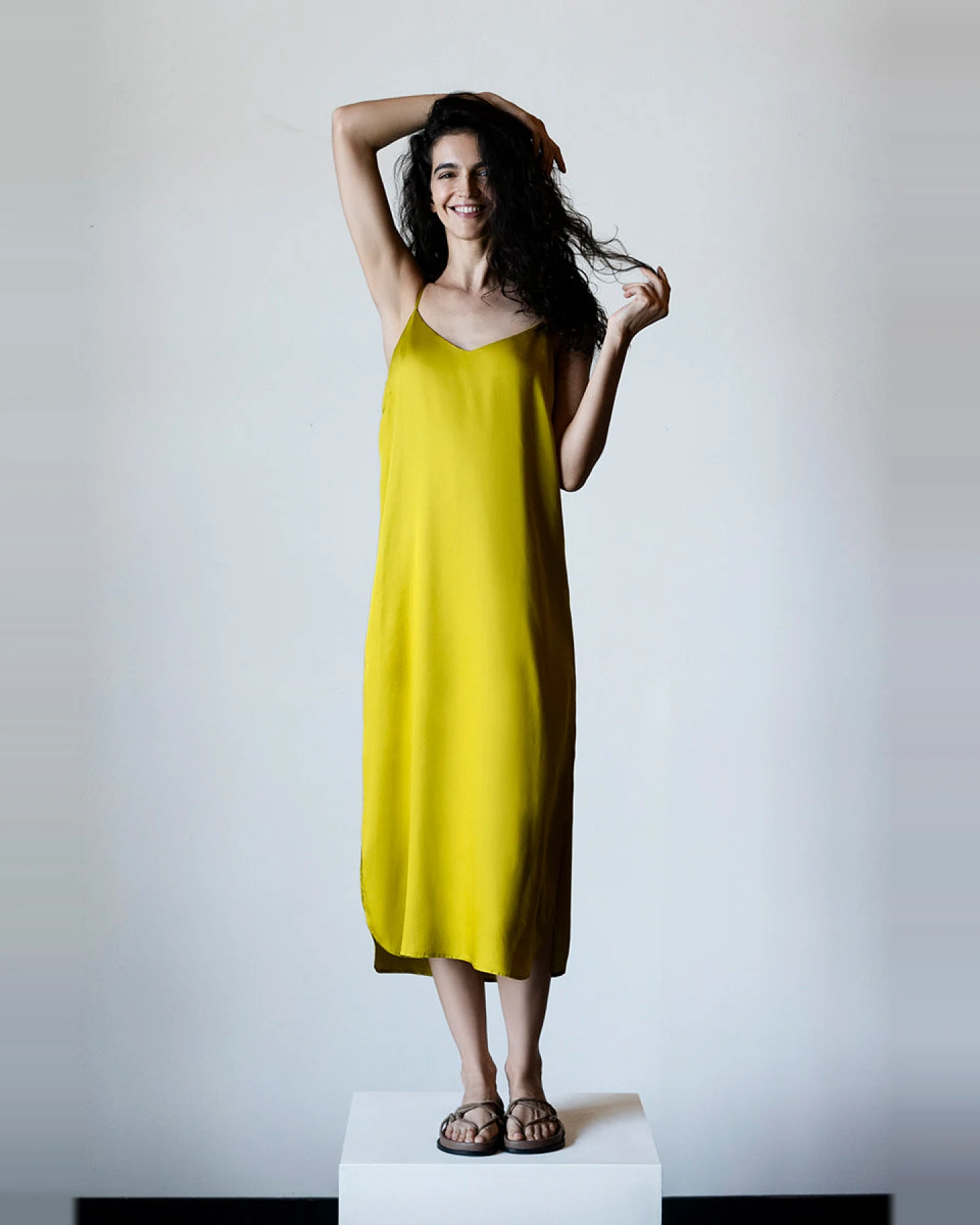 Neu Nomads Damen vegan Slip Dress Easy Mustard – Ansicht 2