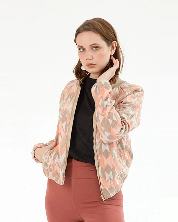 WiDDA Damen vegan Jacke Mia Mit Ethnomuster Beige