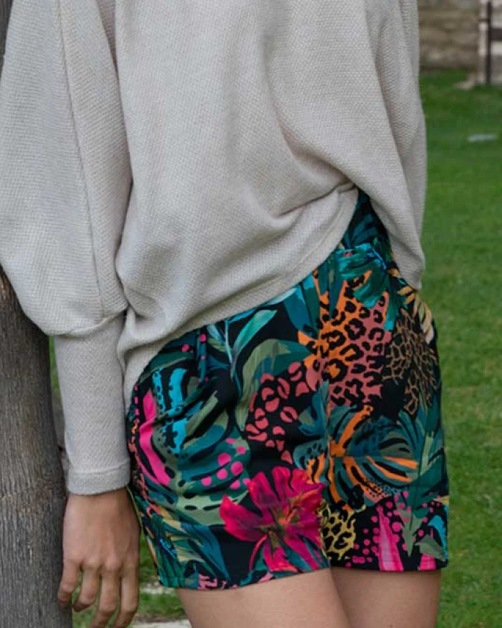 Widda Damen vegan Shorts Shorti Tropical Multicolor