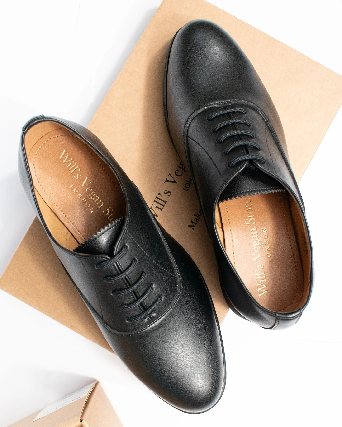 Will's Vegan Store Damen vegan Oxford Schuhe Goodyear Welt Brogue Schwarz – Ansicht 2