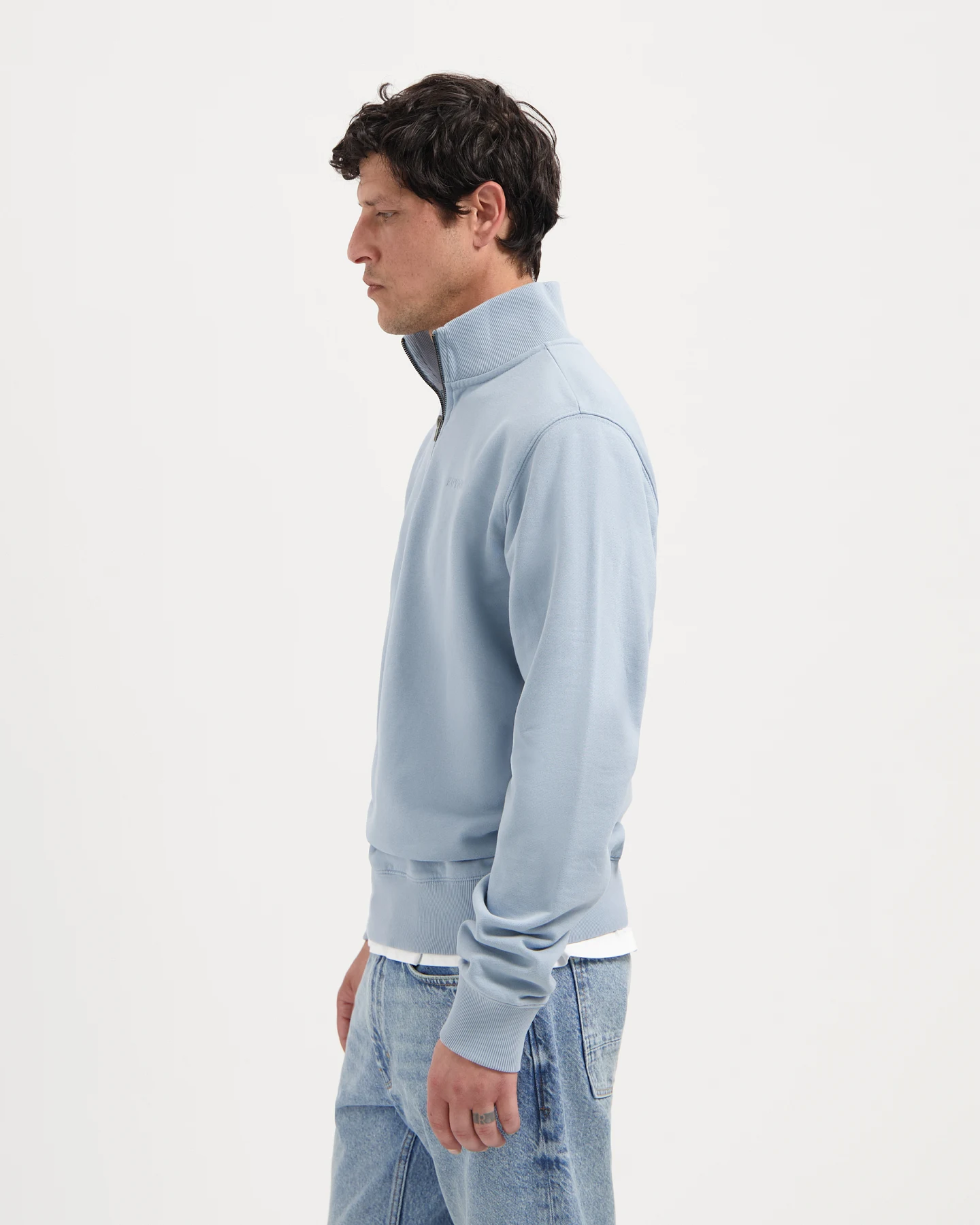 Kuyichi Herren vegan Zip Sweatshirt Vince Cloud Blue – Ansicht 2