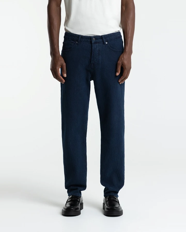 Kings of Indigo Herren vegan Cordhose Sushan Mid Indigo