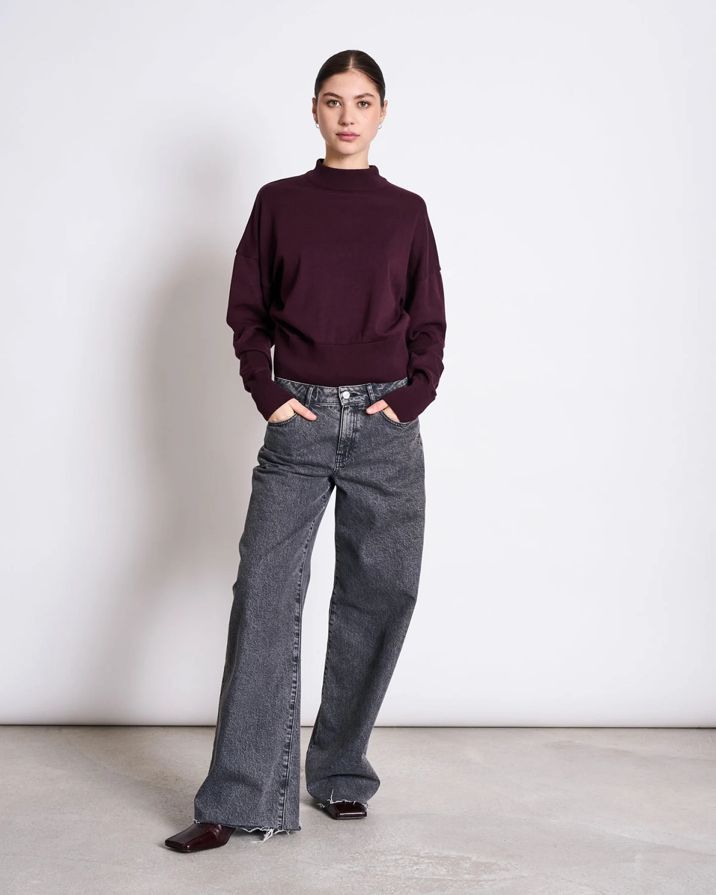 JAN 'N JUNE Damen vegan Jumper Yin Cherry Lacquer – Ansicht 2