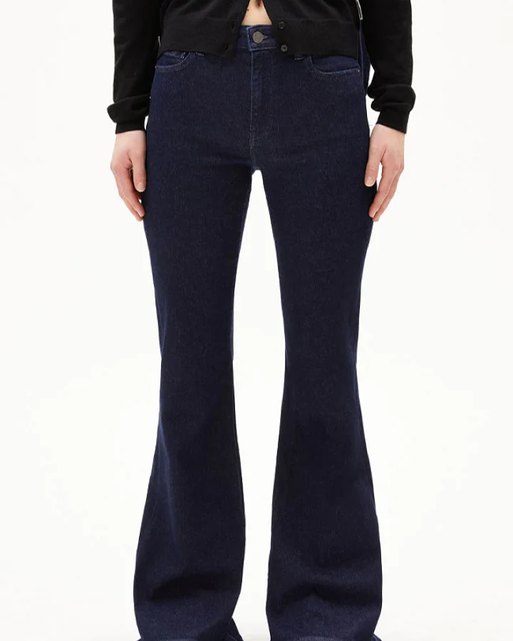 ARMEDANGELS Damen vegan Jeans Flared Anamaa Maggiore Navy