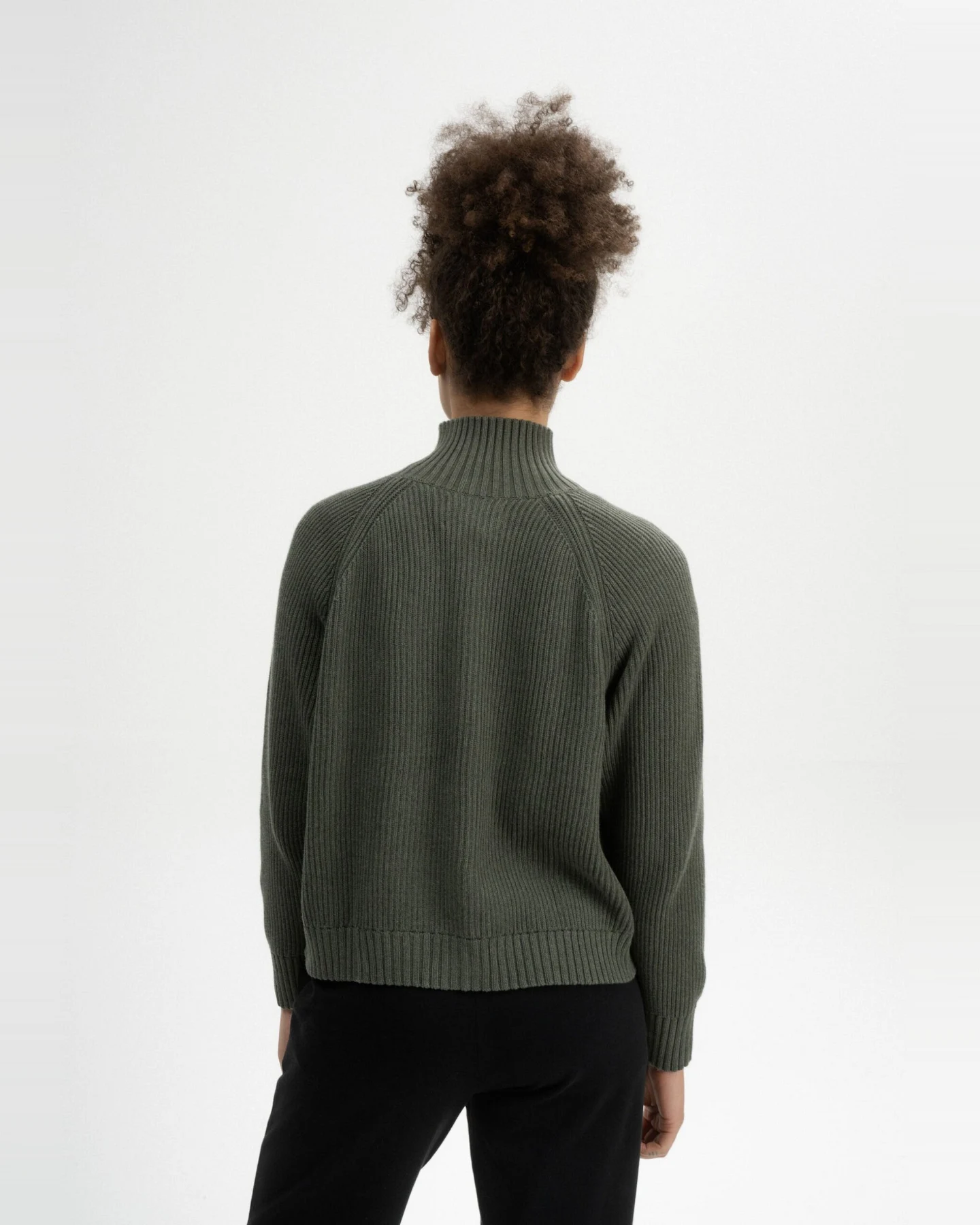 MELA Damen vegan Strickjacke Rippe Kamuka Grün Melange – Ansicht 2