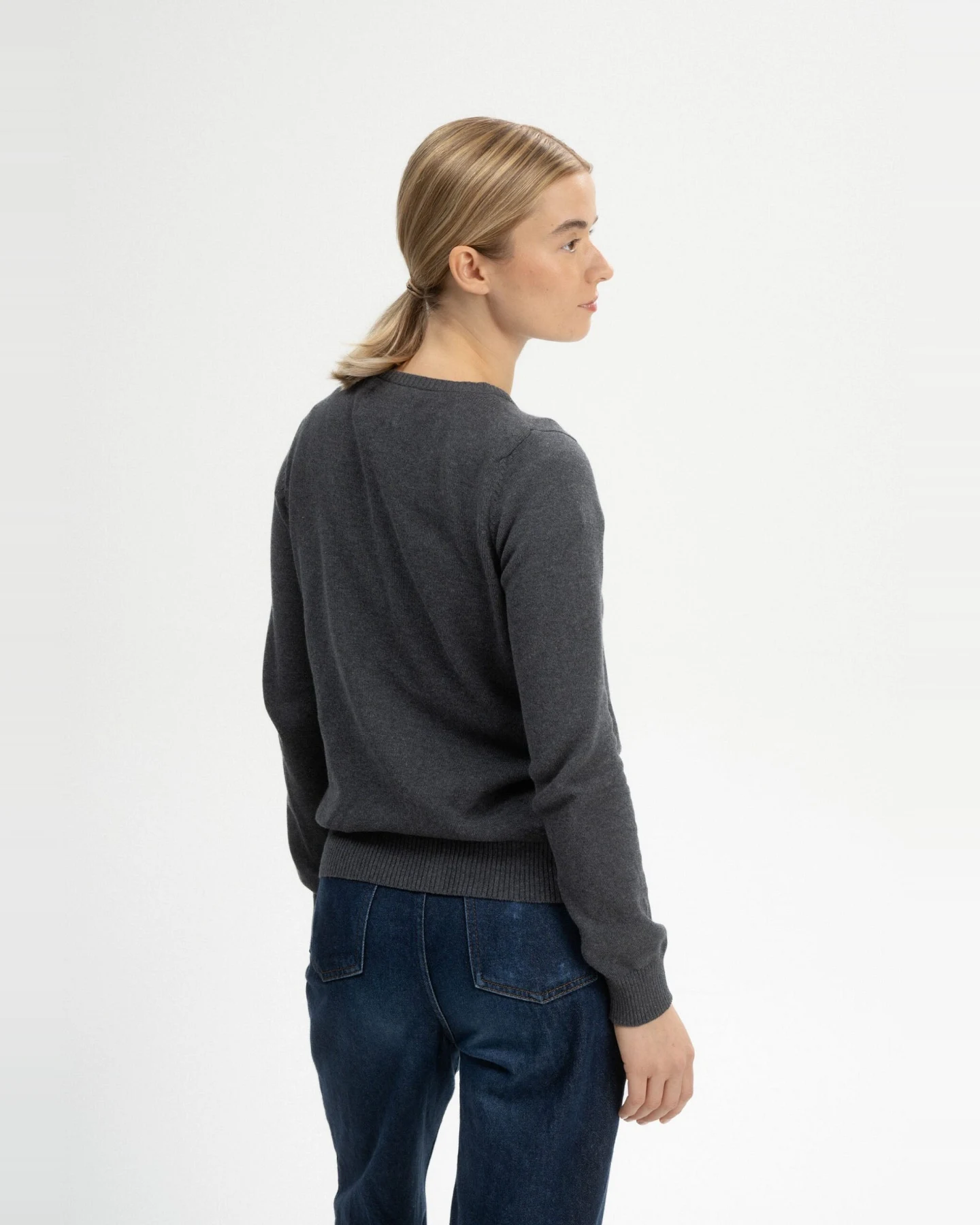 MELA Damen vegan Strickjacke Fine Nameen Anthrazit Melange – Ansicht 2