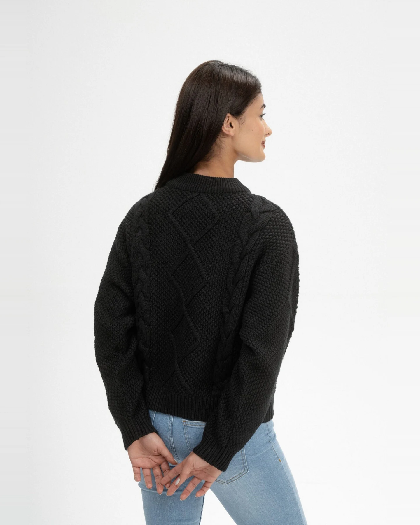 MELA Damen vegan Strickpullover Cable Samaira Schwarz – Ansicht 2