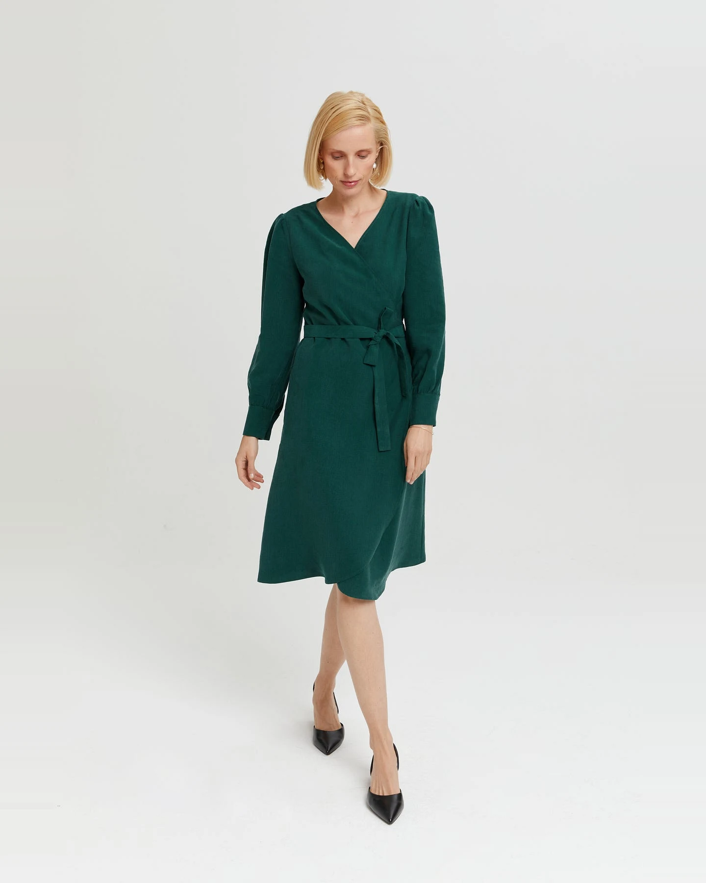 AYANI Damen vegan Wickelkleid Sophie Waldgrün – Ansicht 2