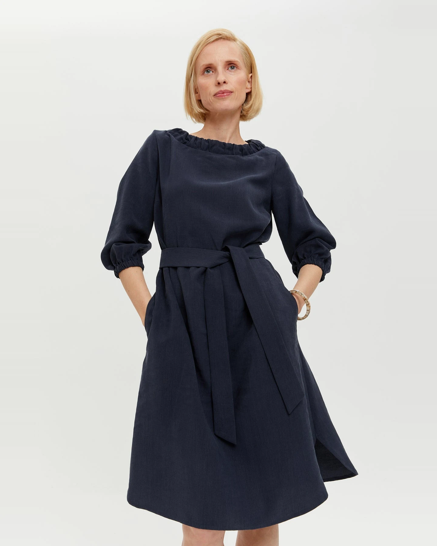 AYANI Damen vegan Kleid Celine Dunkelblau – Ansicht 2