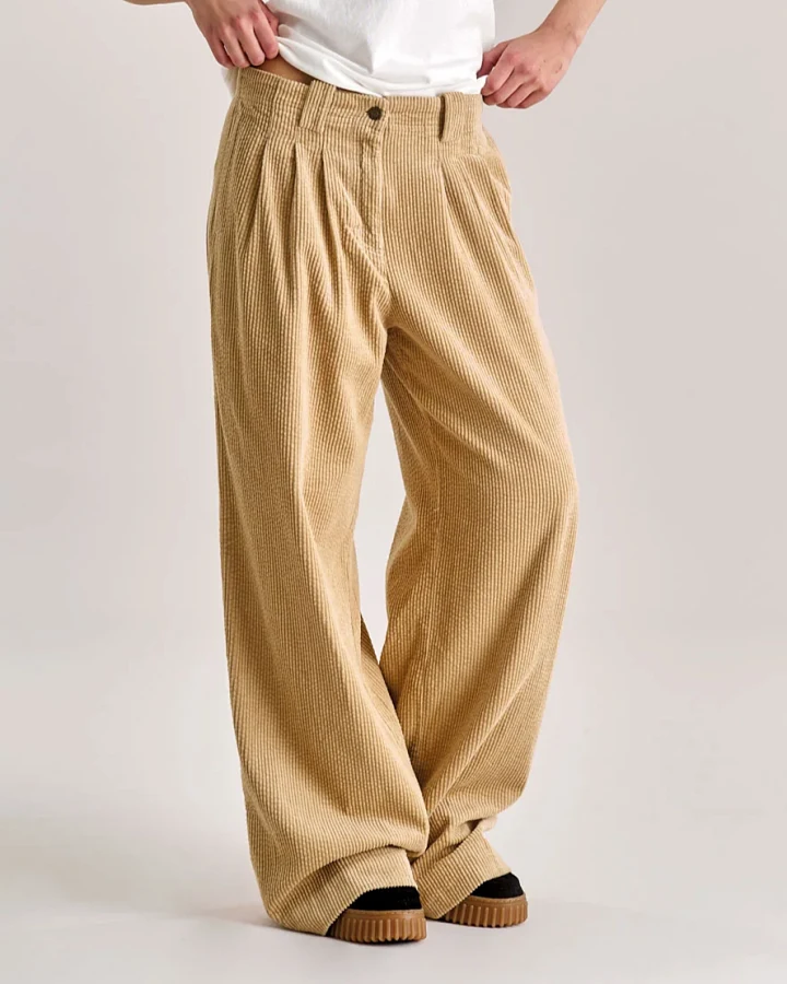 KOMODO Damen vegan Hose Lola Cord Croissant Beige