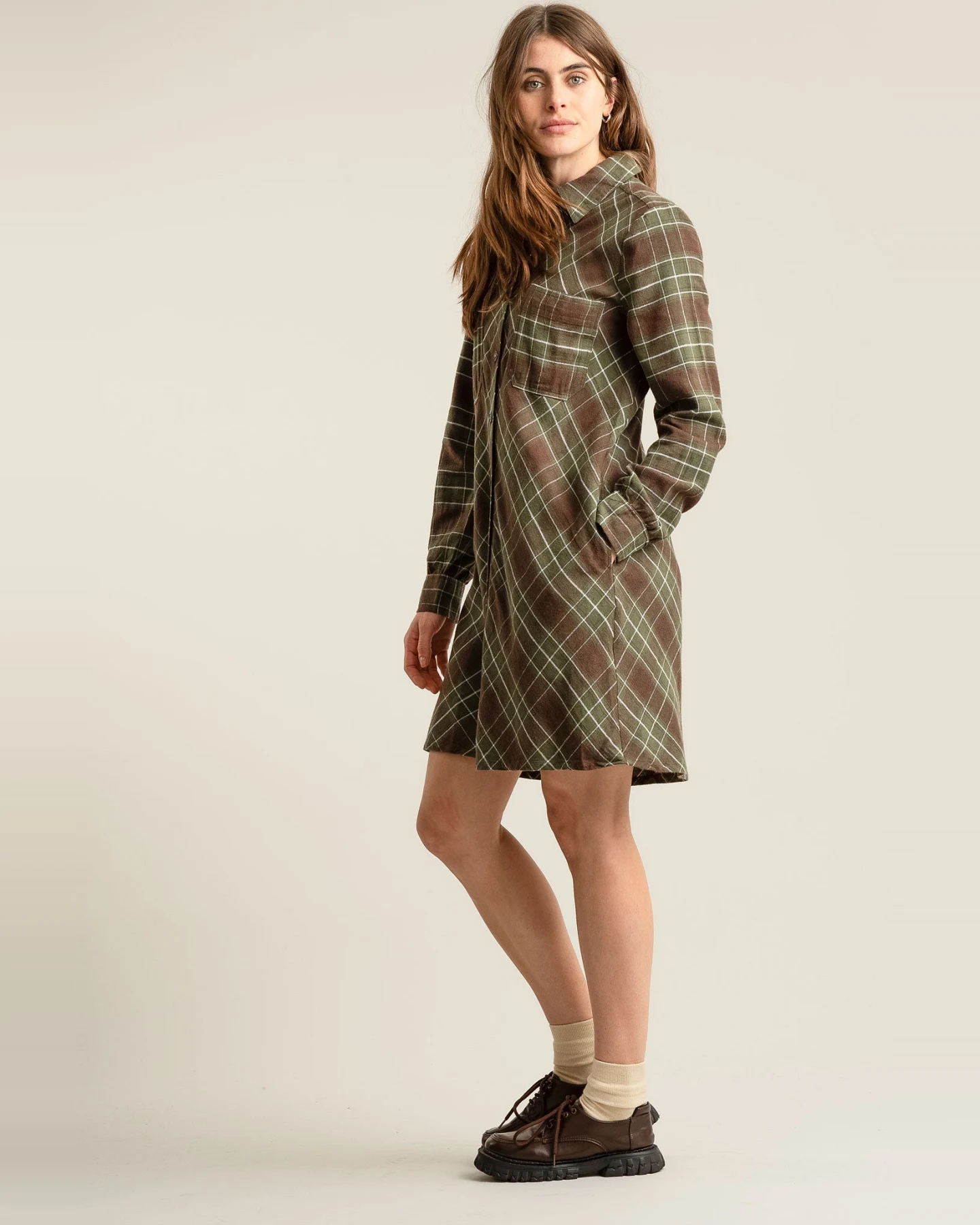 KOMODO Damen vegan Kleid Perlgrün – Ansicht 2