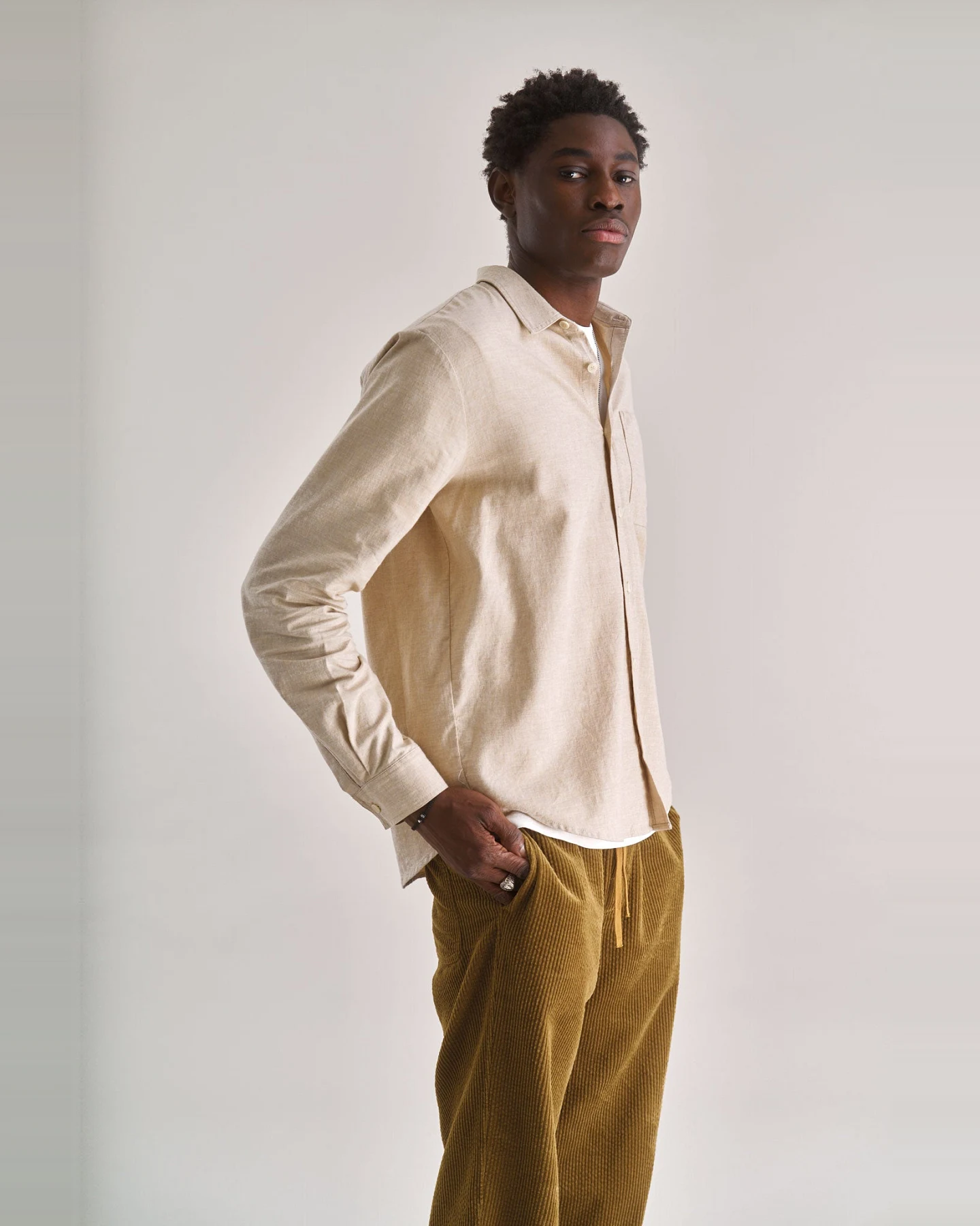 KOMODO Herren vegan Shirt Spectre Sand – Ansicht 2