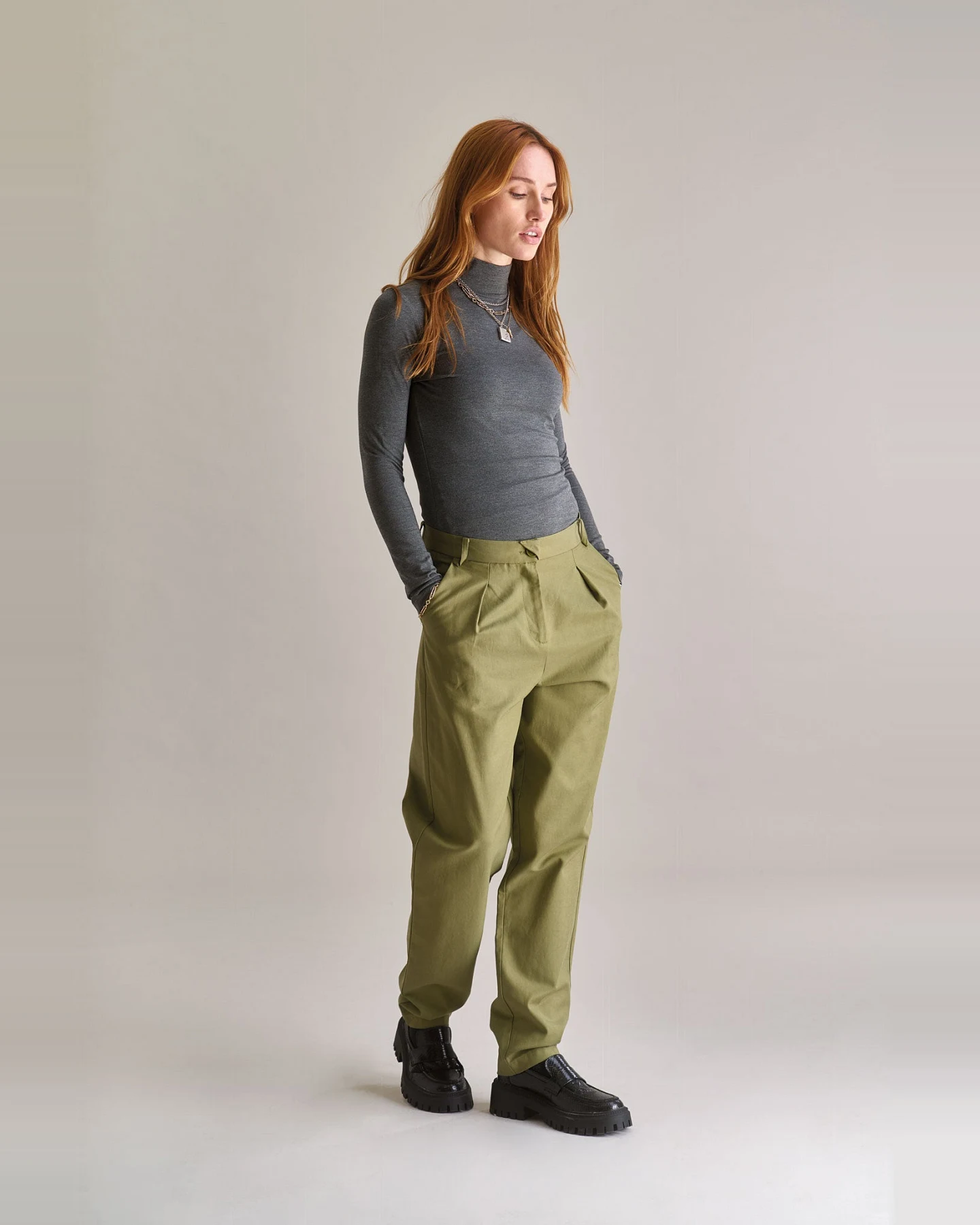 KOMODO Damen vegan Hose Lyla Olive – Ansicht 2