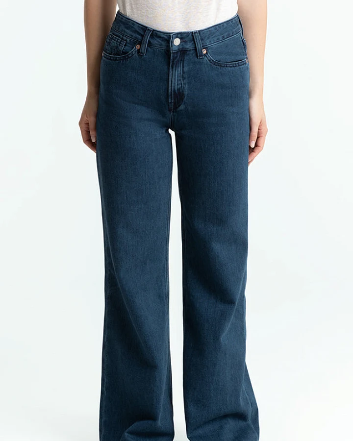Kings of Indigo Damen vegan Flare Jeans Jane Alex Washed Dunkelblau