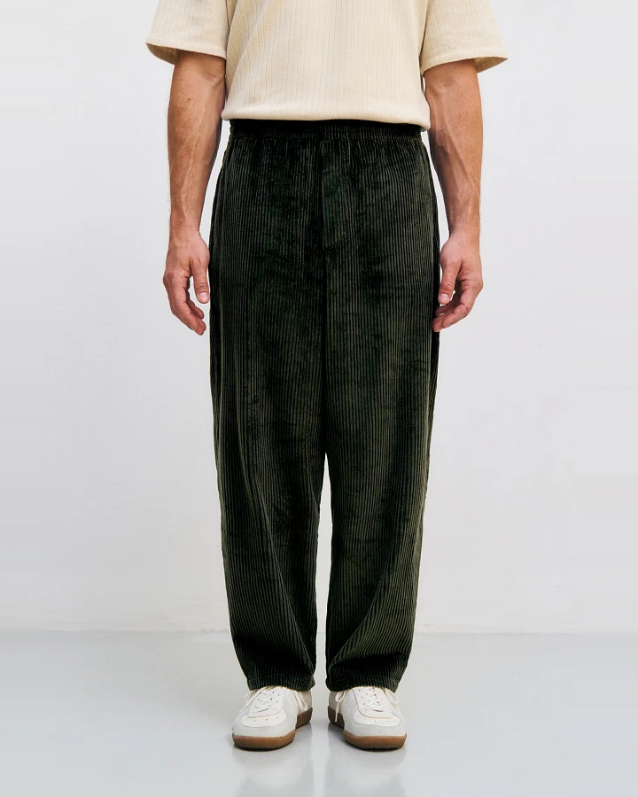 Rotholz Herren vegan Hose Wide Cord Dunkelgrün